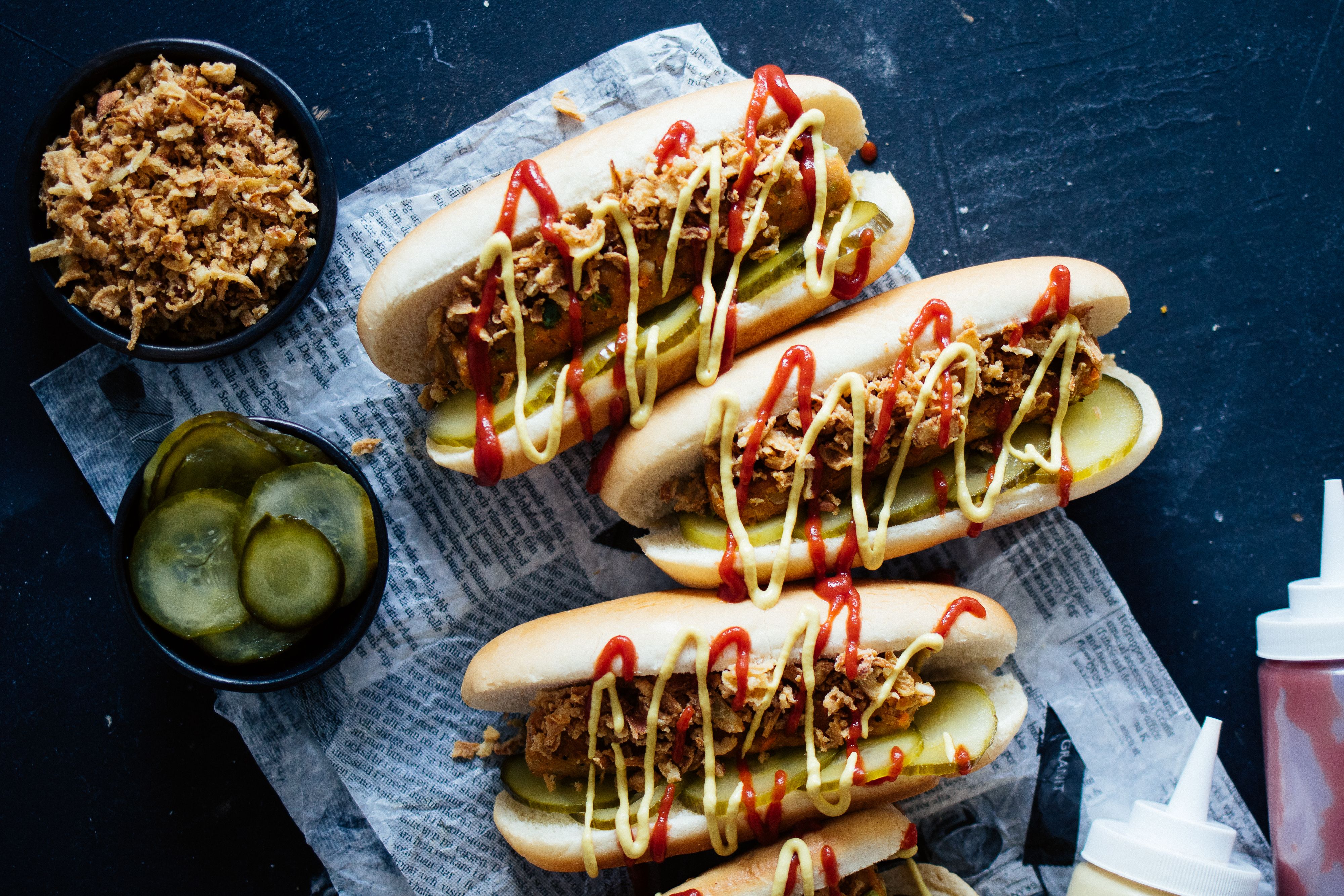 R492 Vegan Hot Dogs with Homemade Veggie Sausages