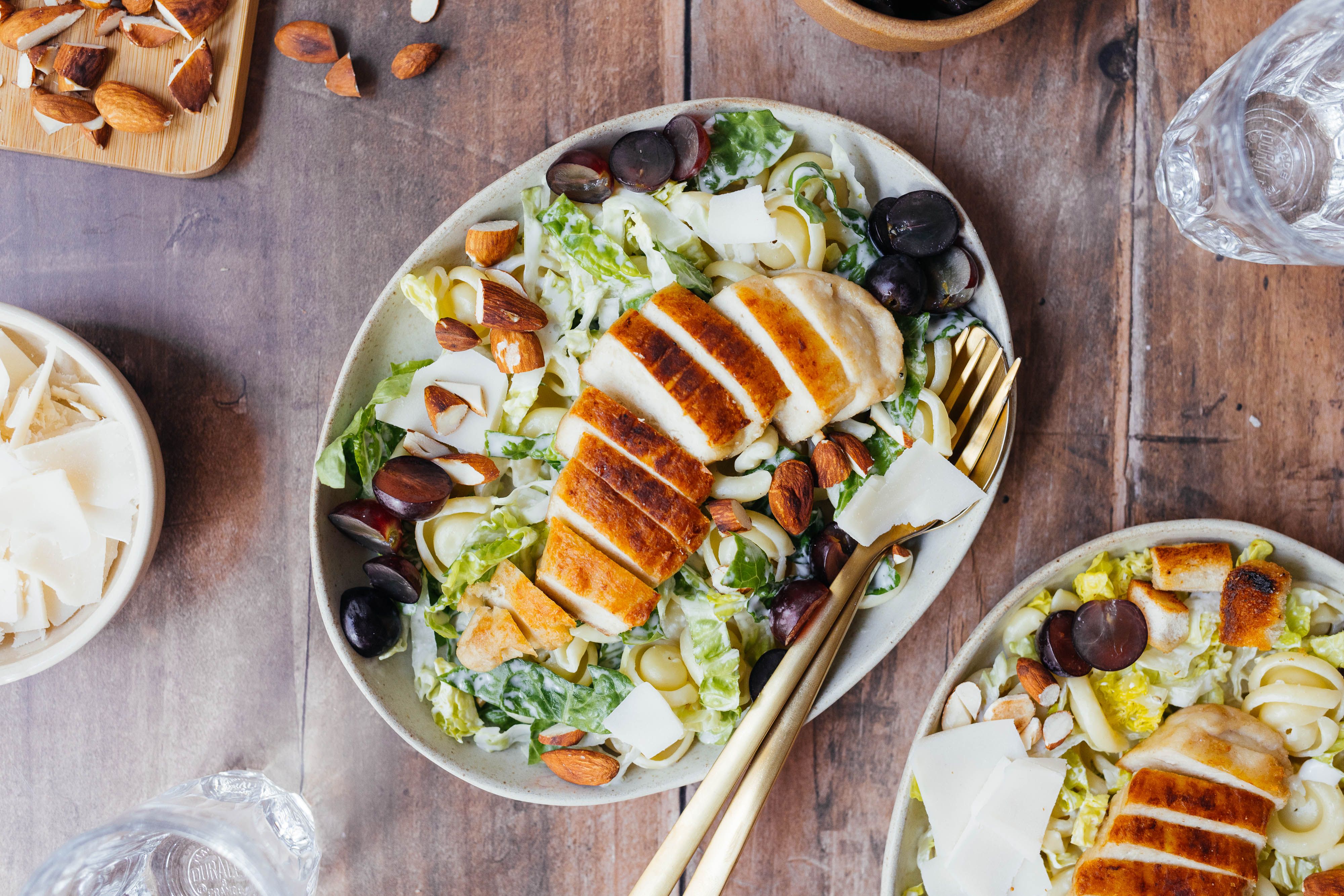 R814 Vegane Caesar Salad Pasta