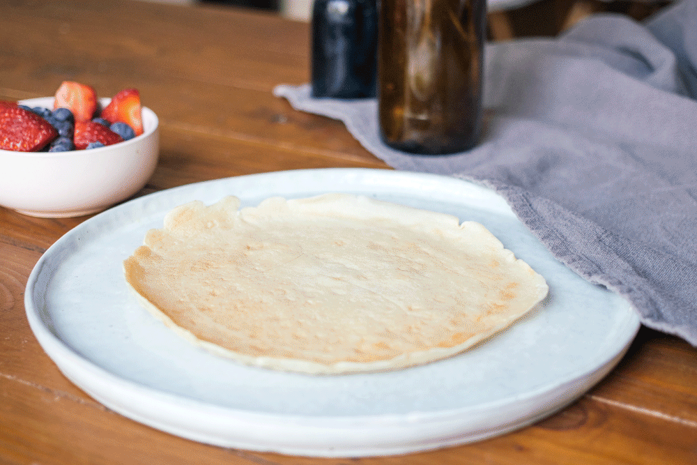 R507 Vegan crêpe cake with strawberries