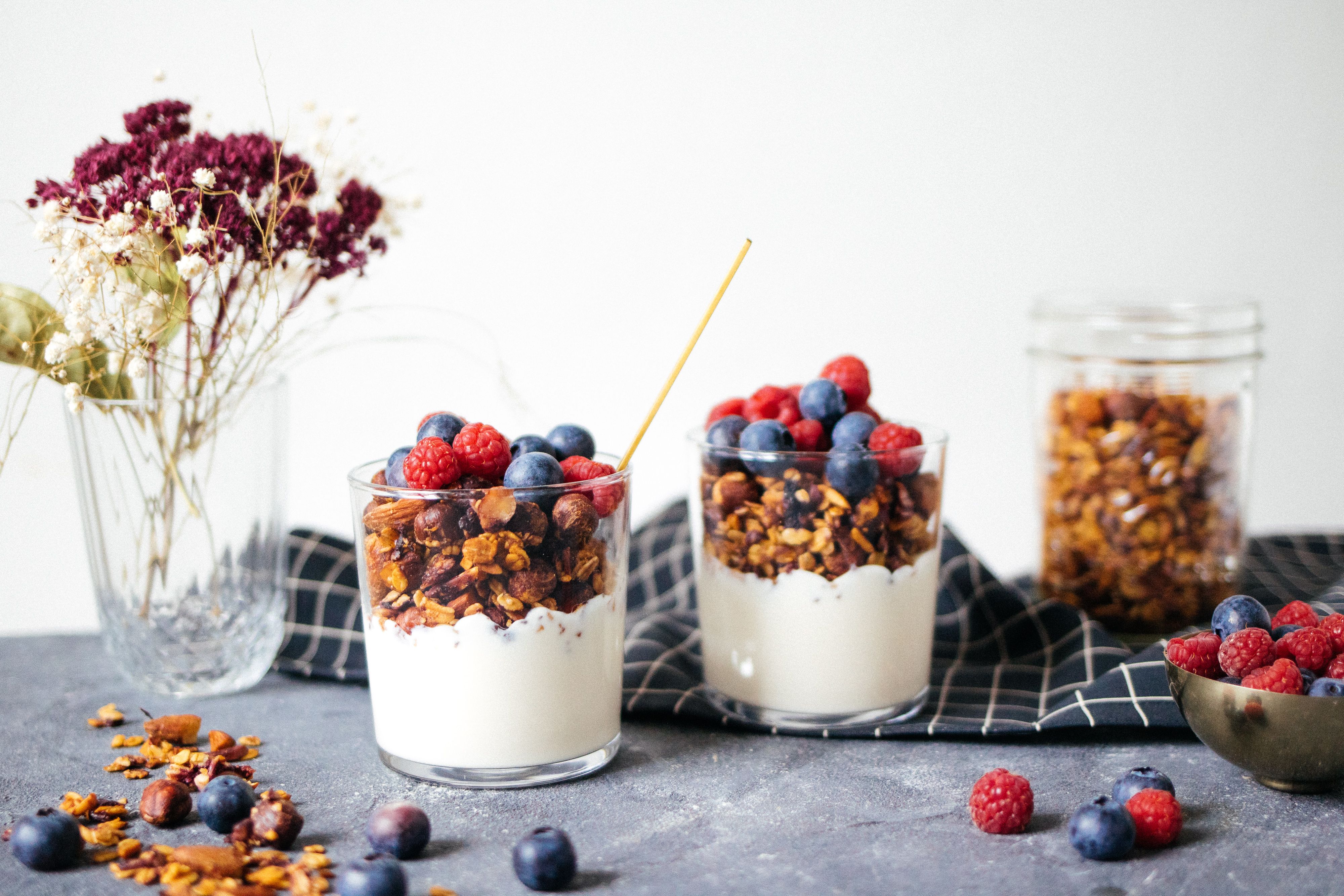 Super easy, vegan Blueberry Granola