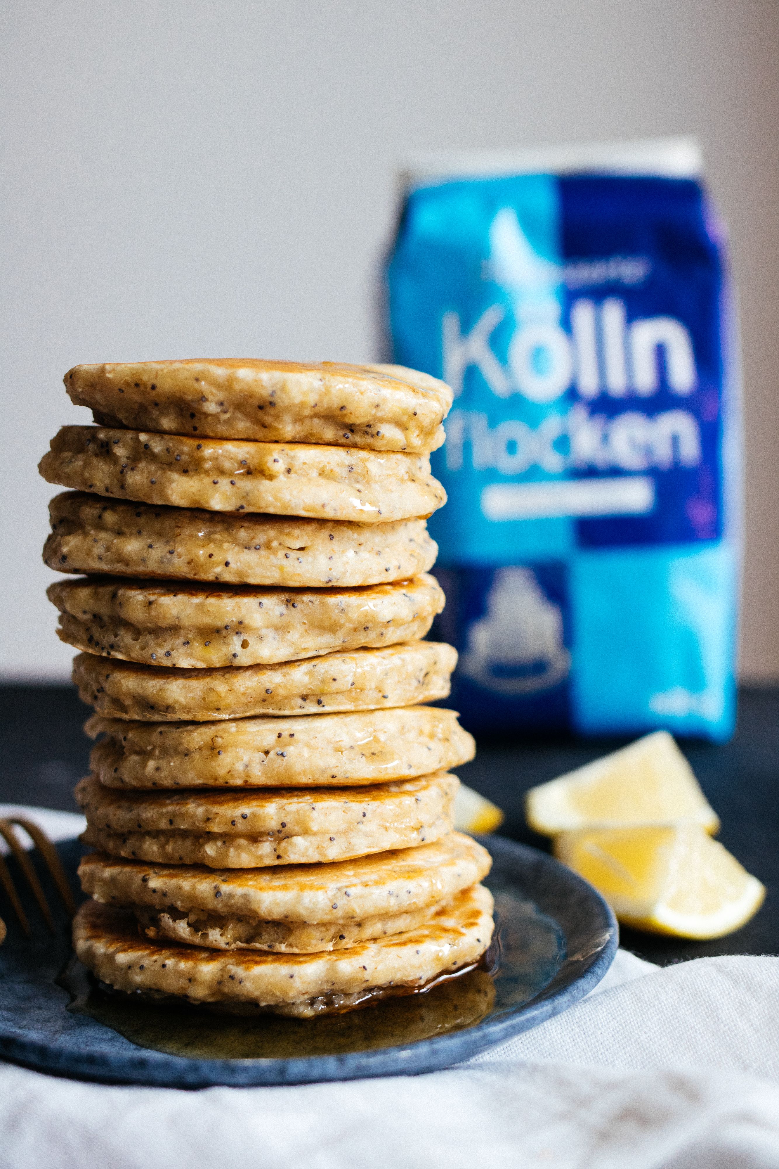 R456 Vegan Lemon Poppy Seed Pancakes with Oats