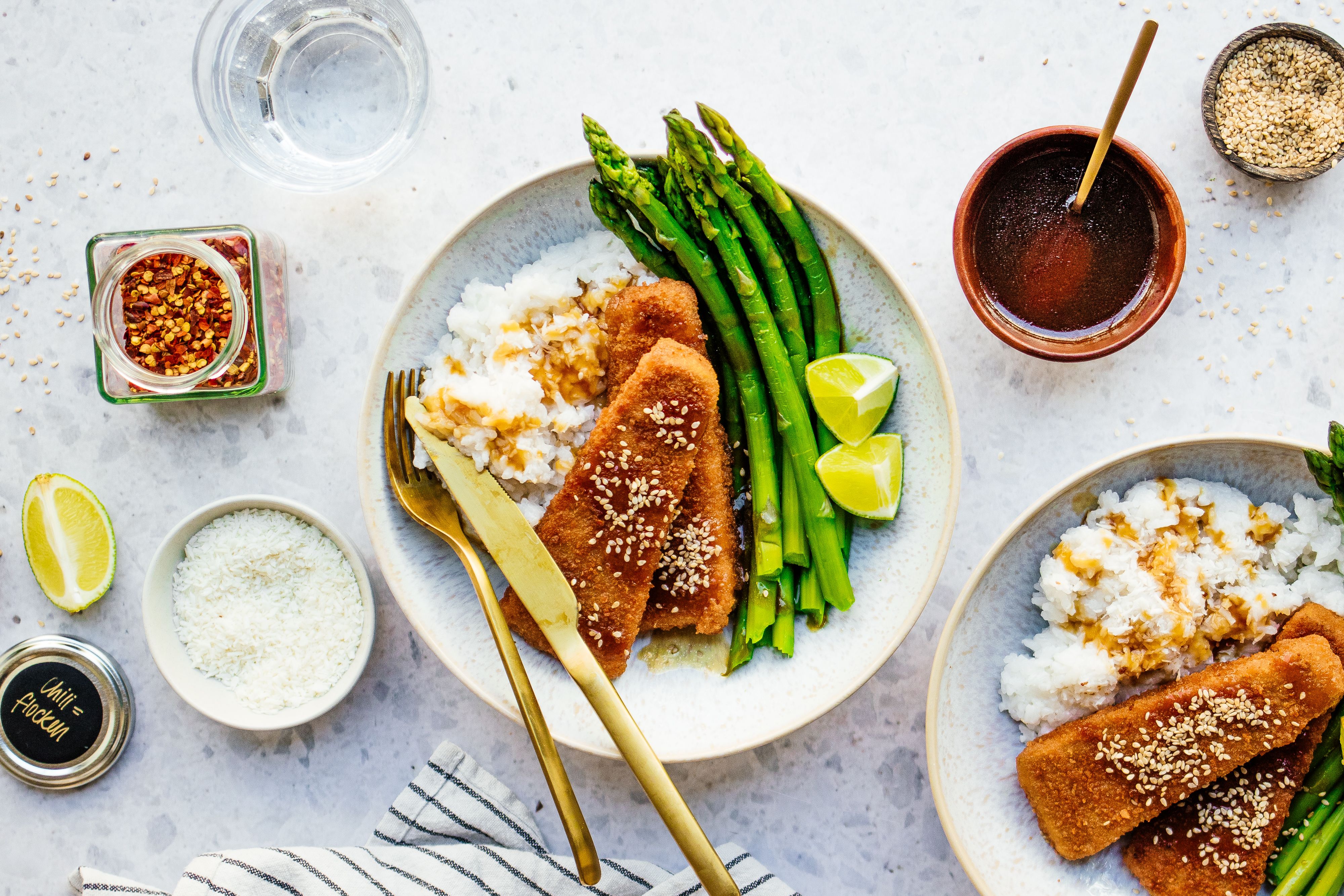 Kokosreis mit Spargel und veganen Filees