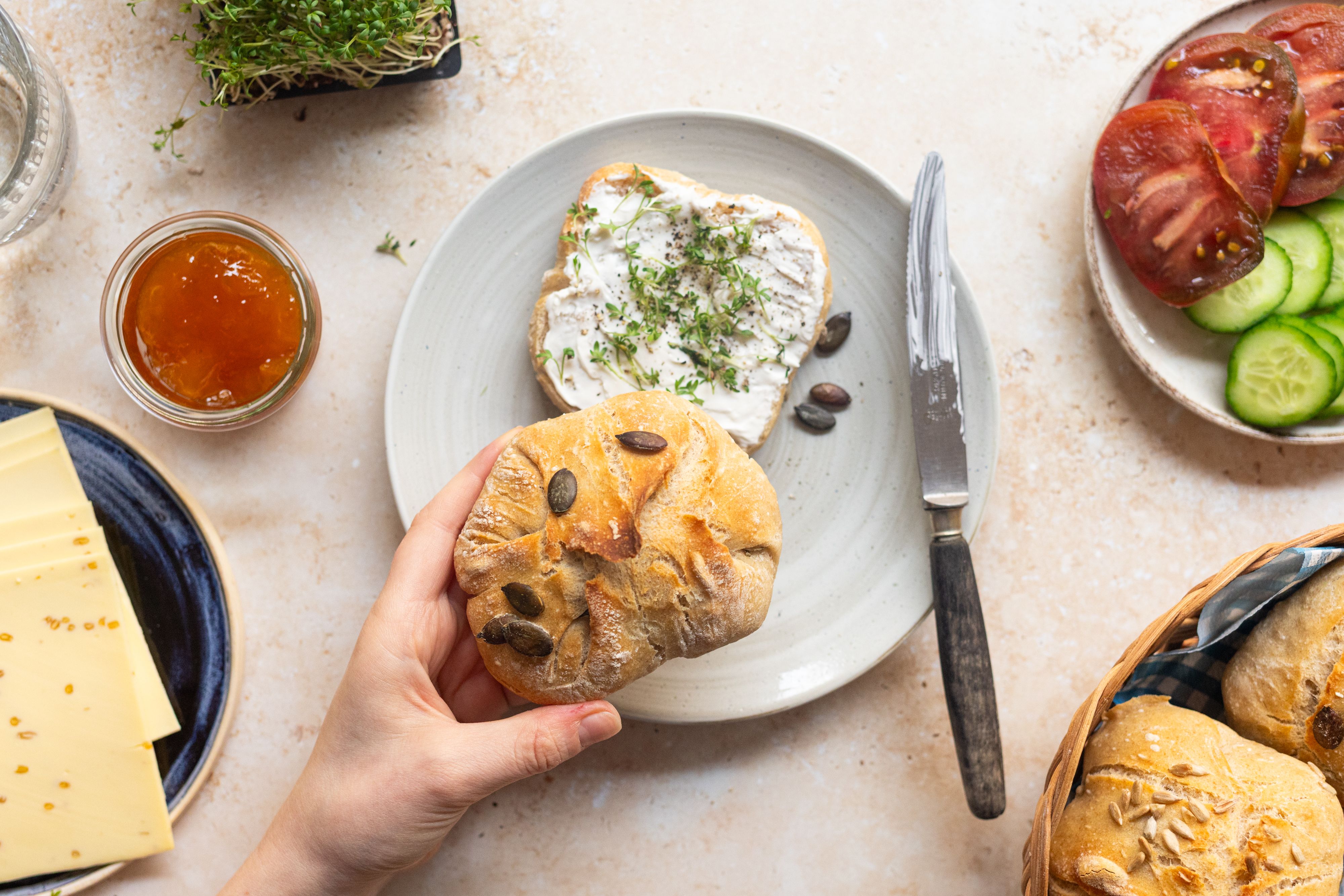 Einfache Sonntagsbrötchen