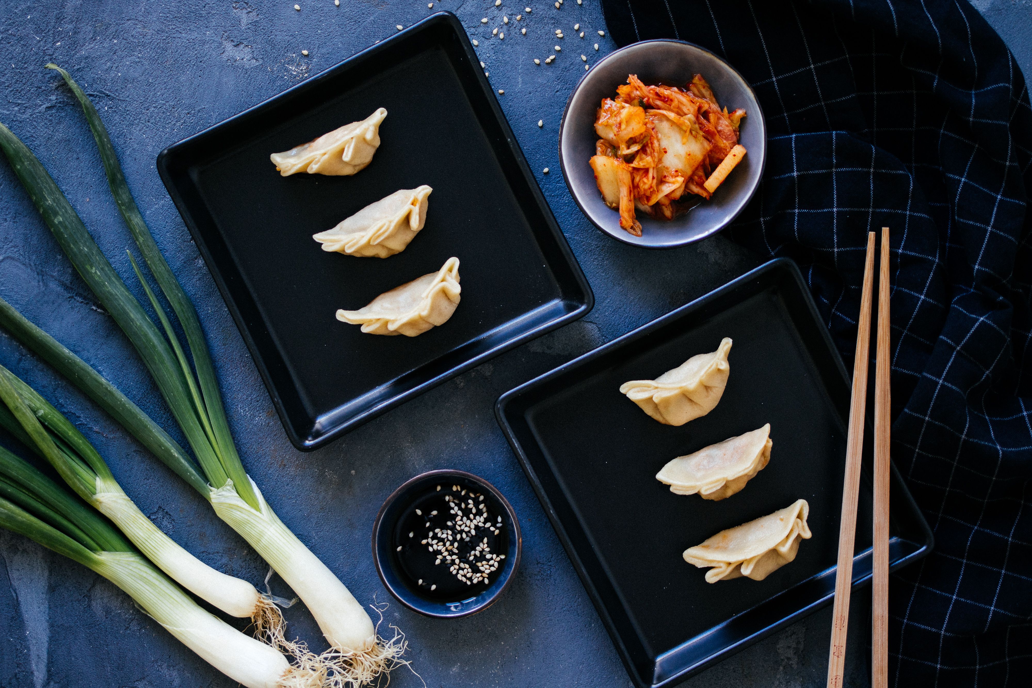 Vegane Mandu mit Kimchi