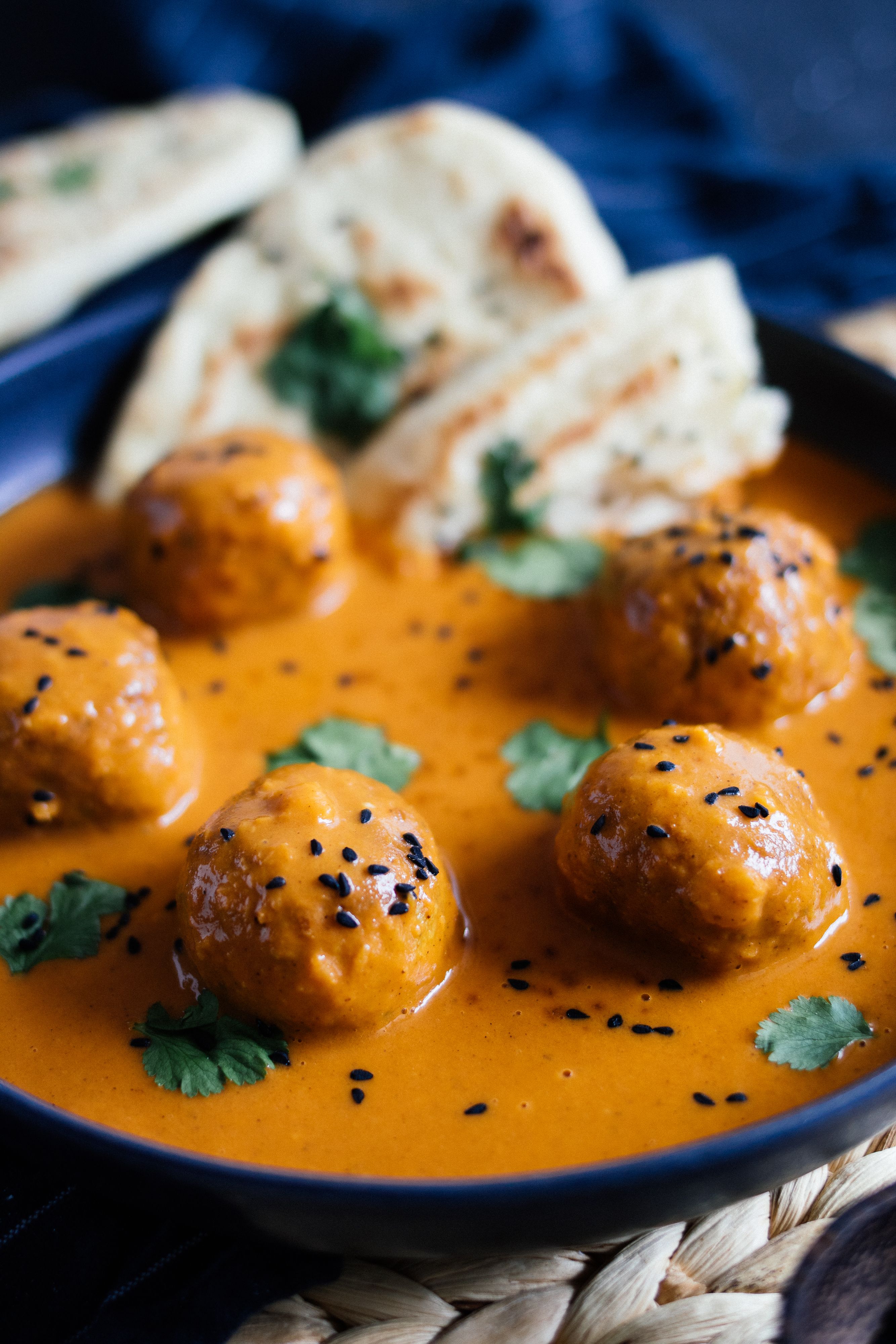 R538 Vegan Falafel Curry with Naan Bread