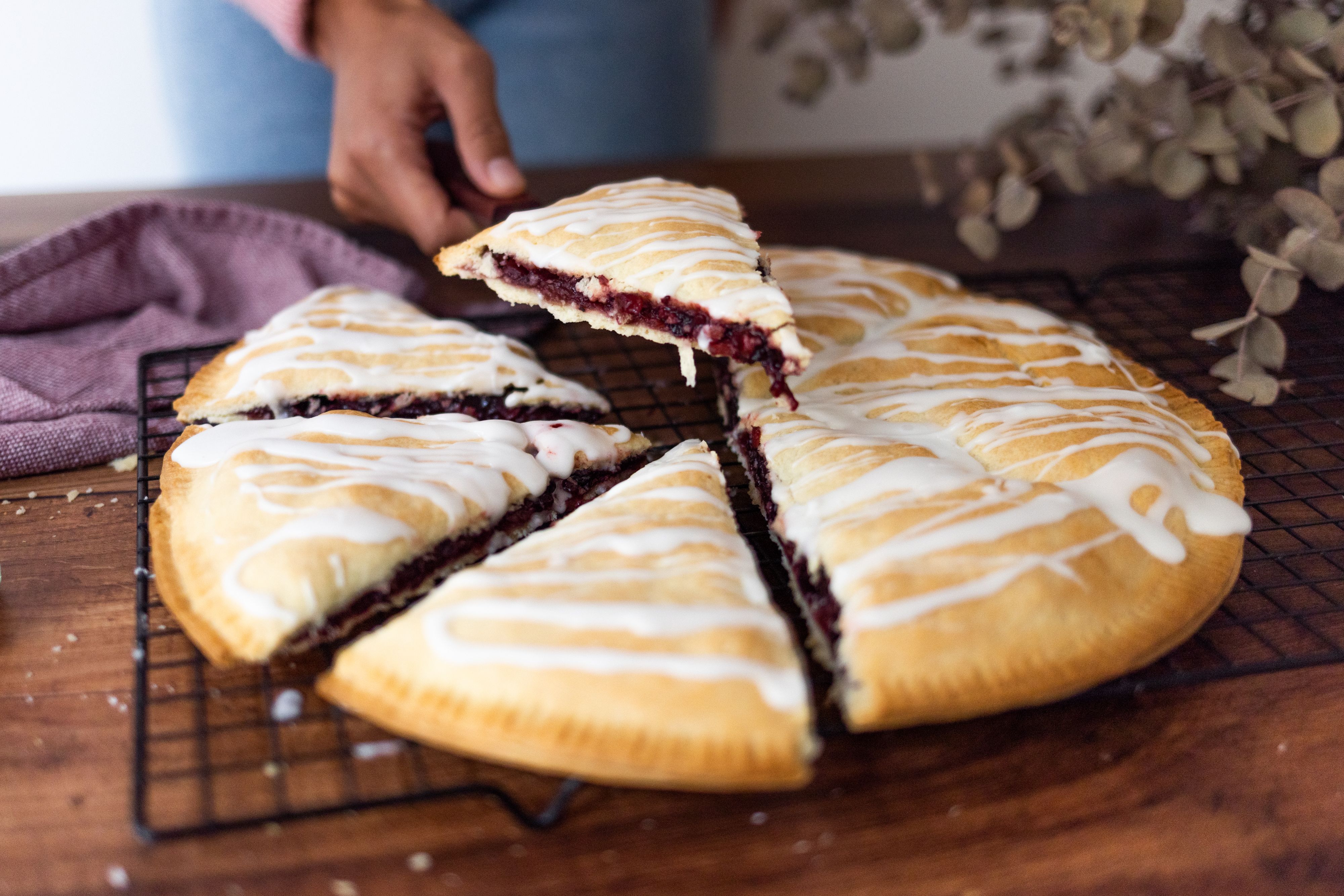 Vegan Apple-Cherry Hand Pie with Icing Sugar