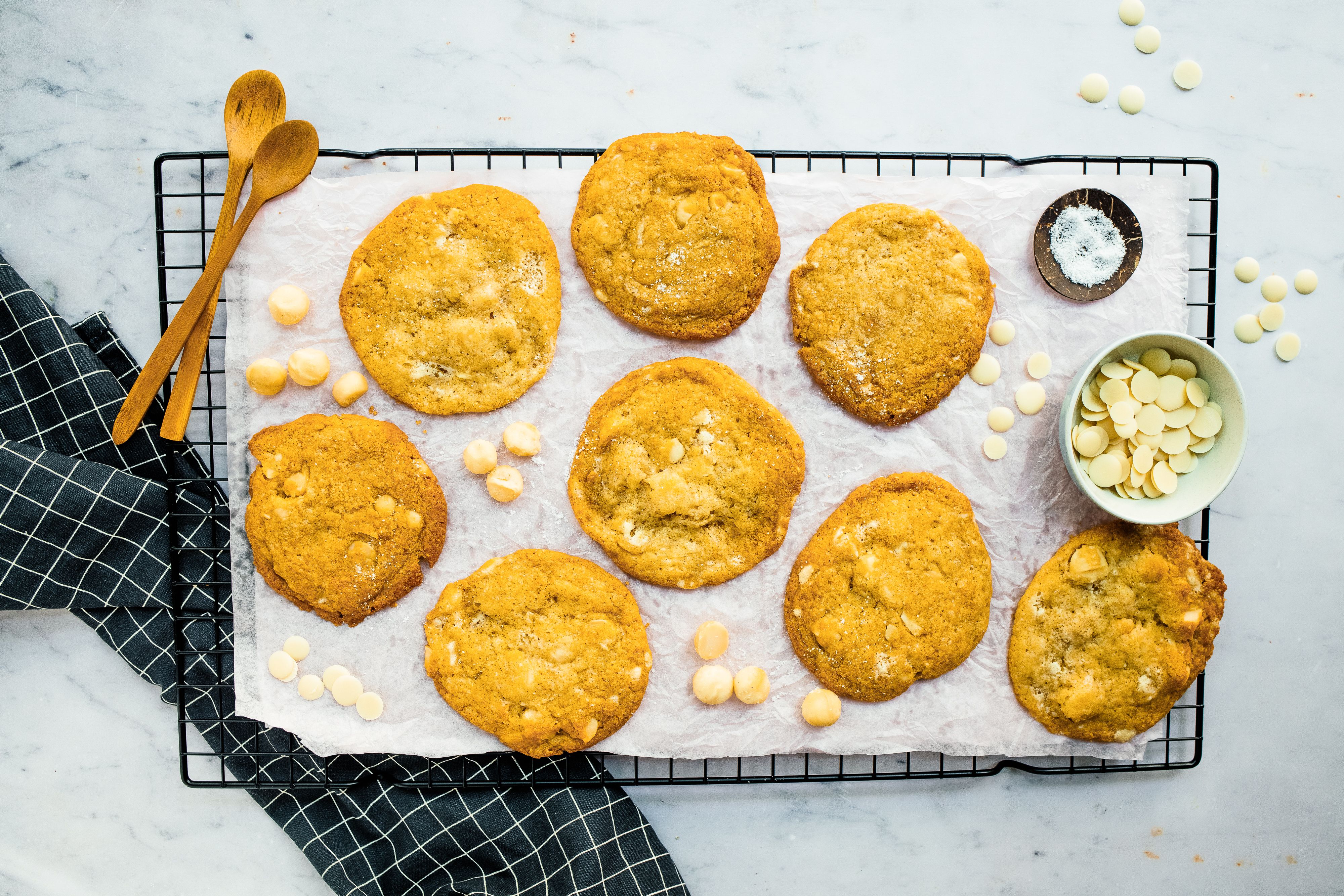 R657 Vegan White Chocolate Macadamia Cookies