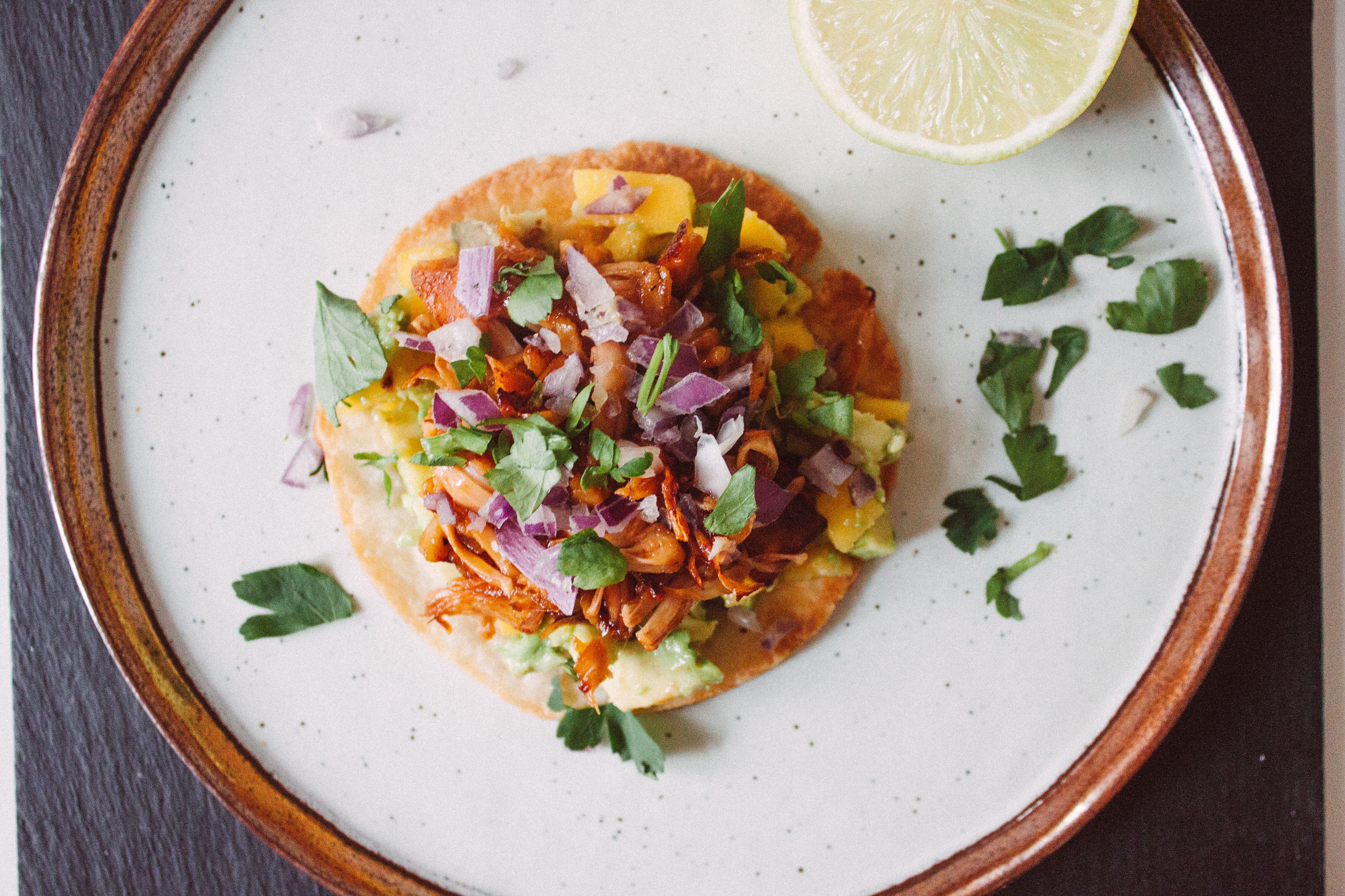 Tostadas with sweet & sour Jackfruit