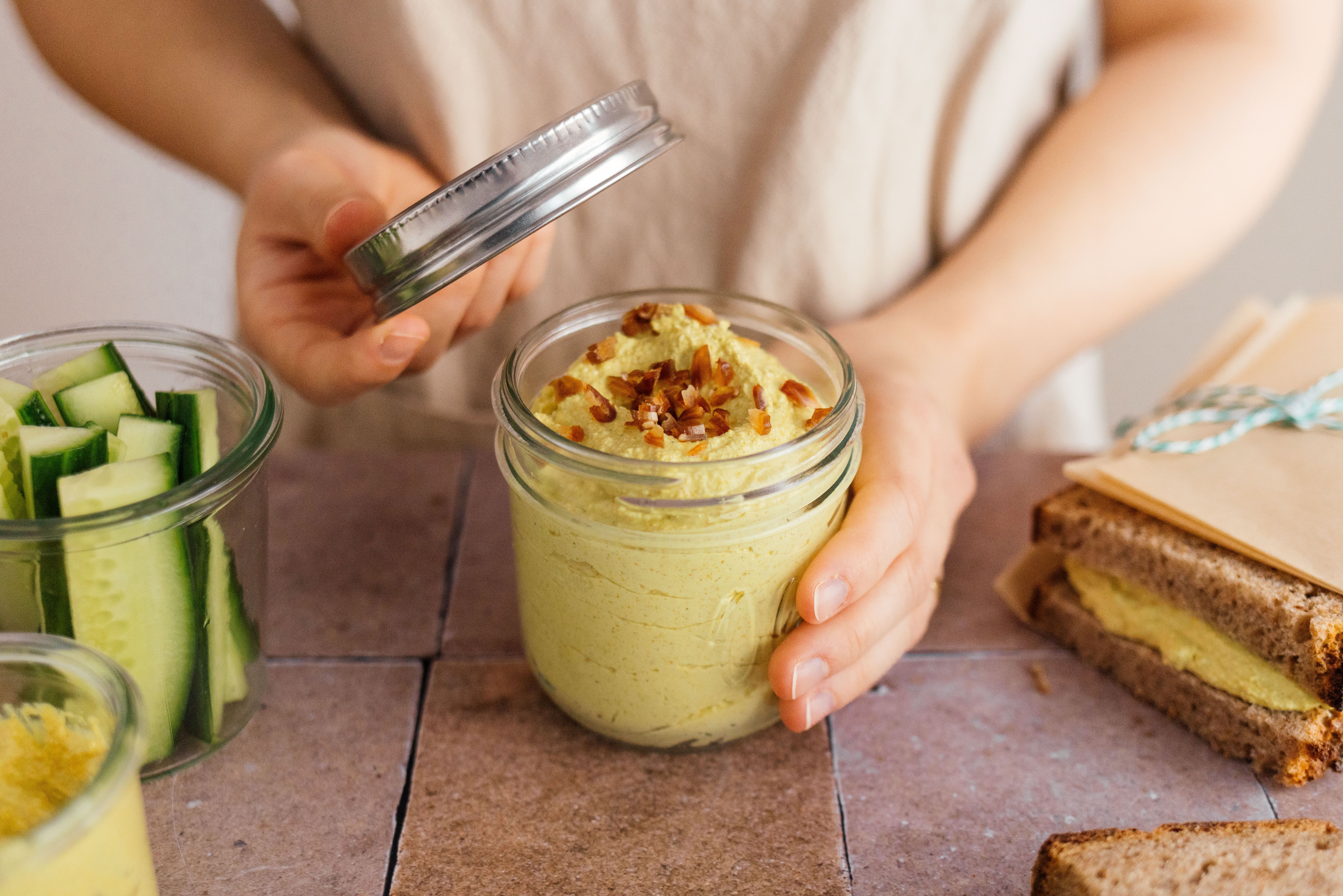 Veganer Curry-Dattel-Aufstrich