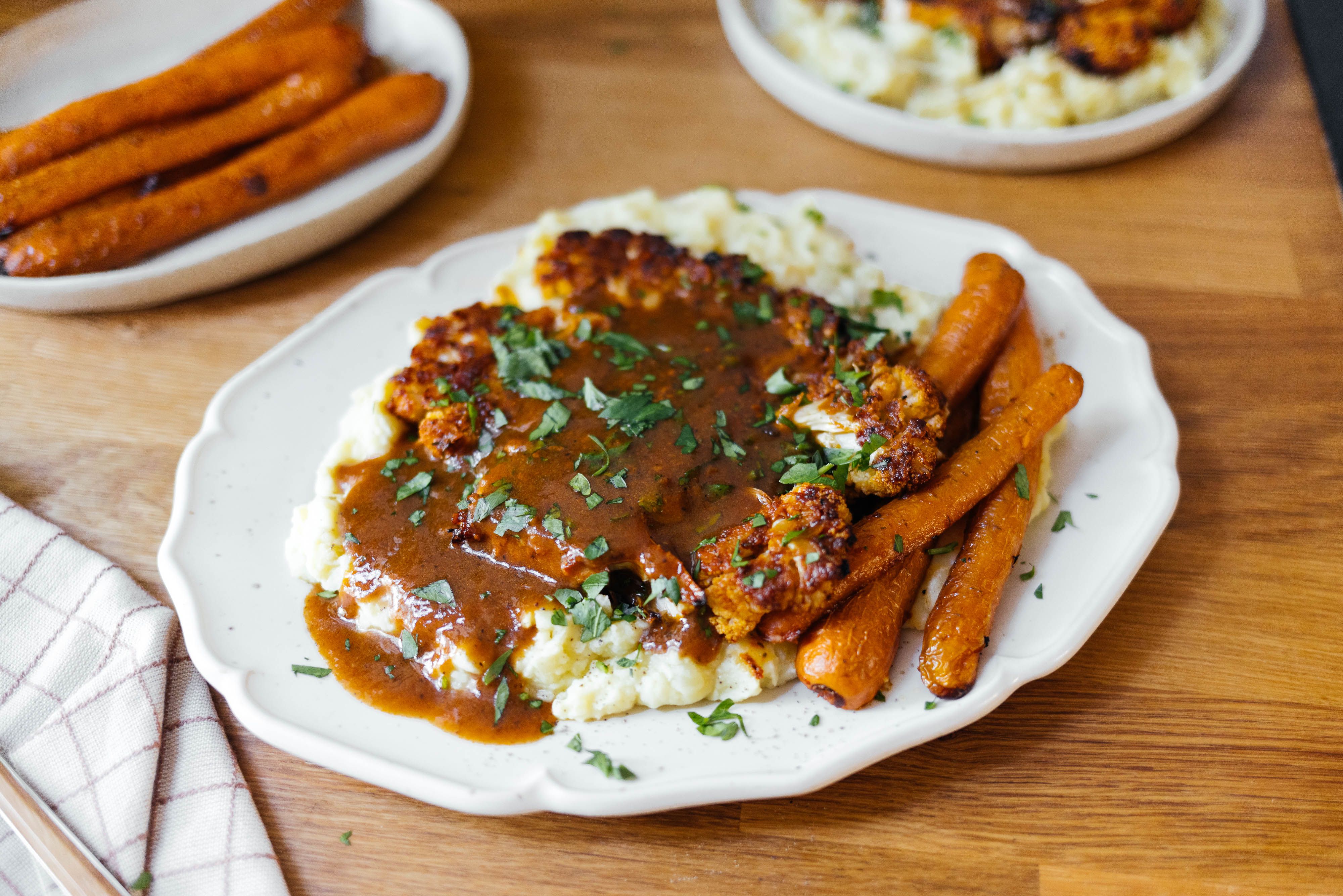 R461 Baked Cauliflower with Mashed Potatoes and Vegan Gravy