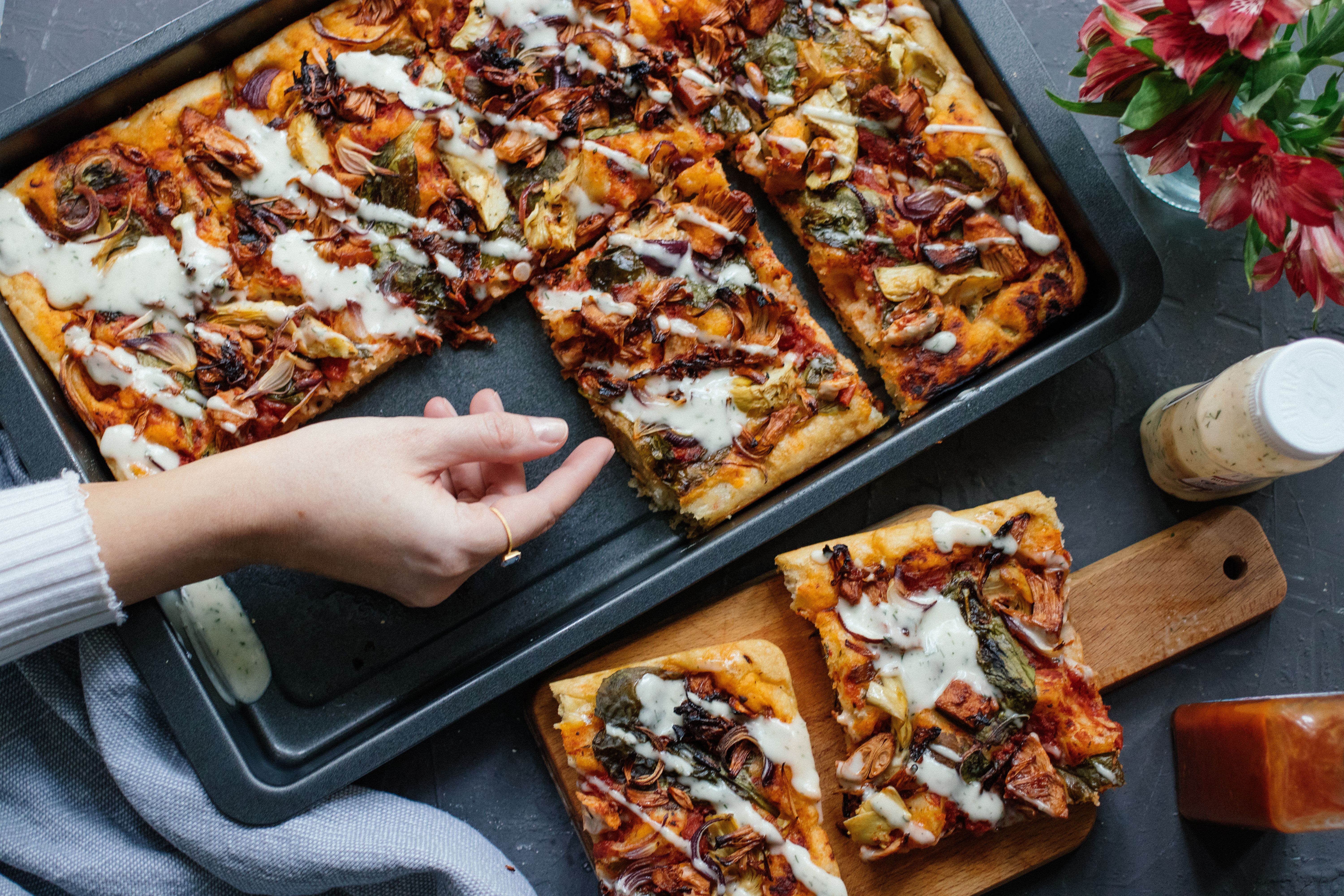 Vegan BBQ Sheetpan Pizza