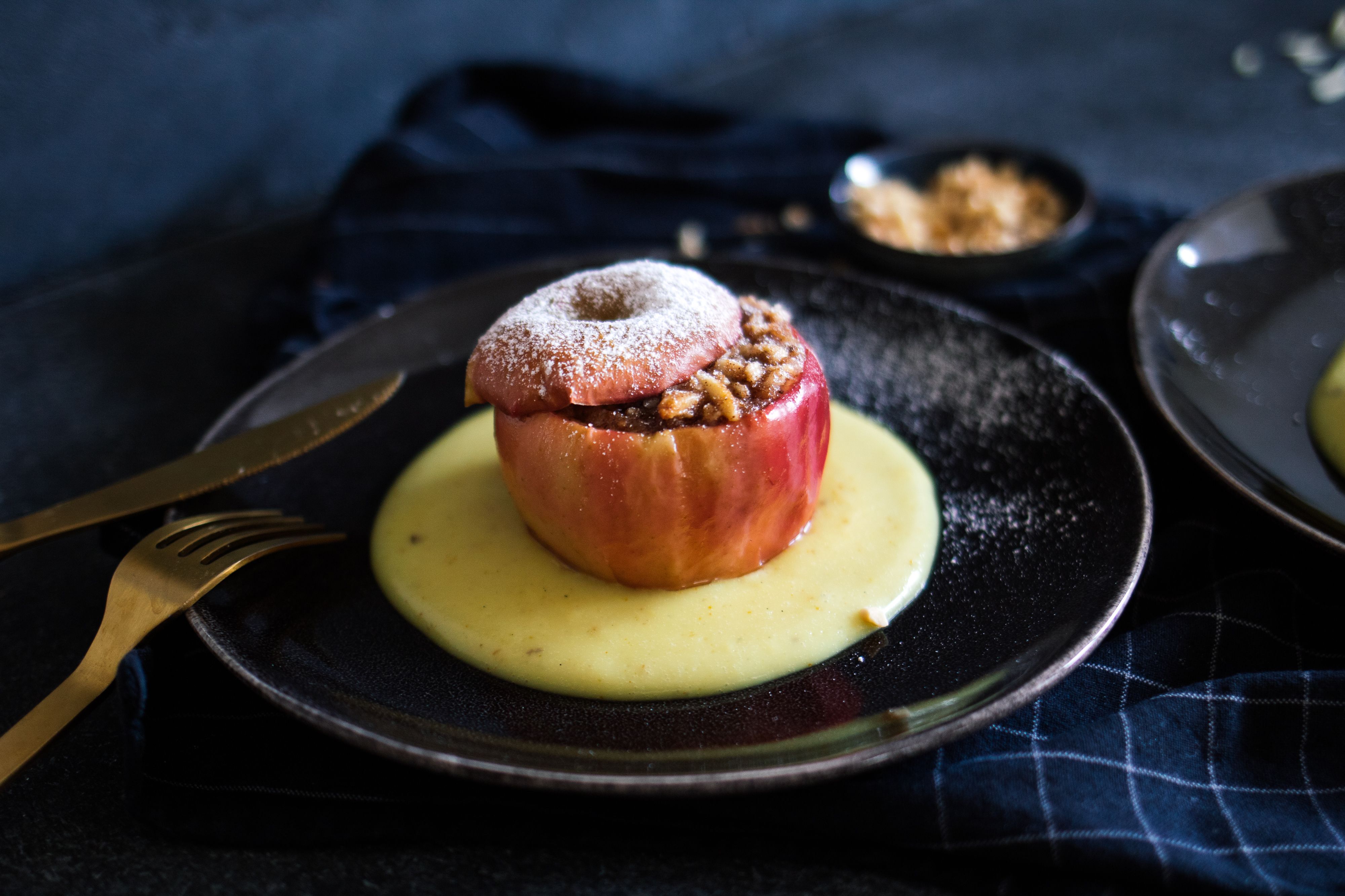 Vegan Baked Apples with Vanilla Sauce