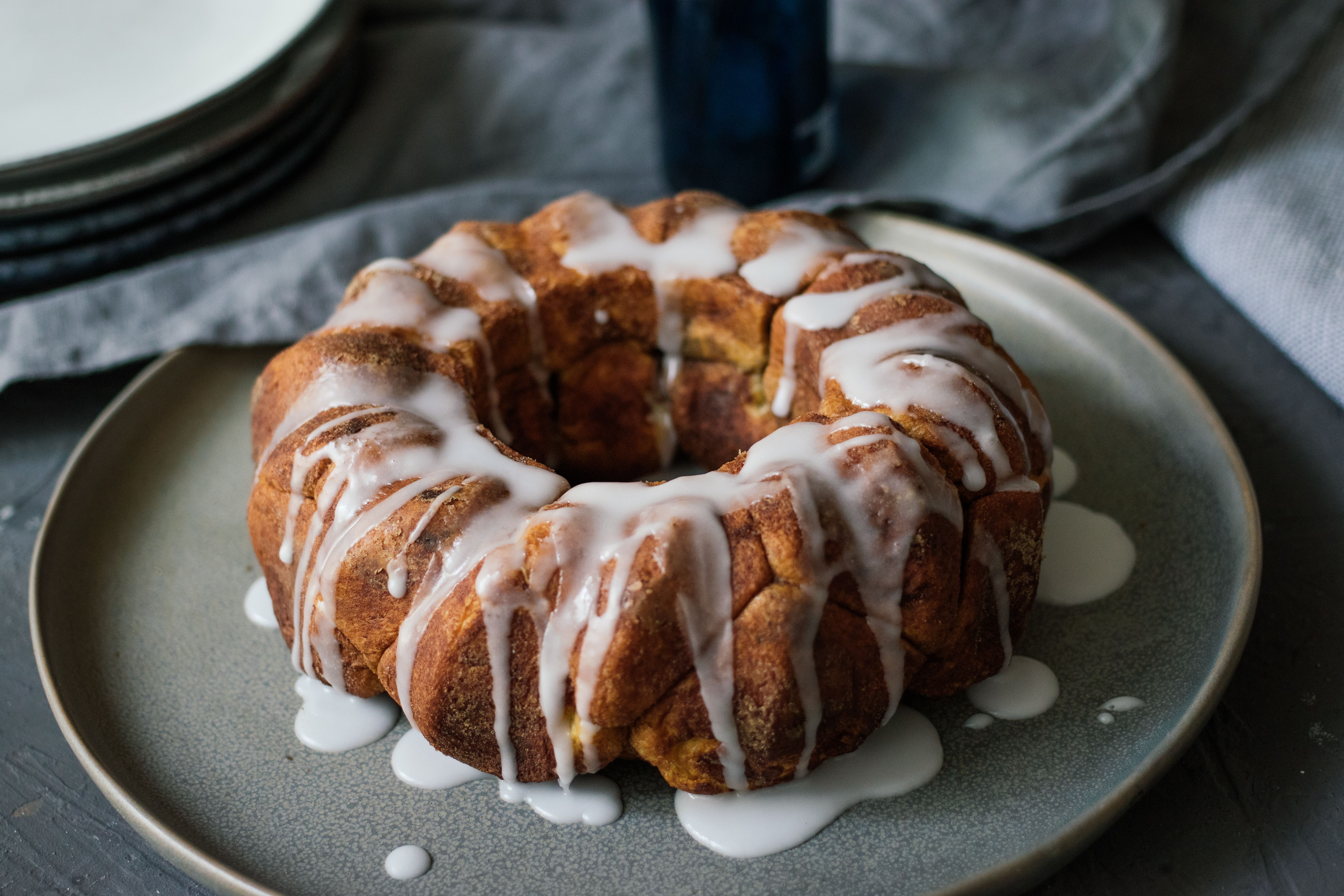 Vegan Croissant Monkeybread with Chocolate Filling