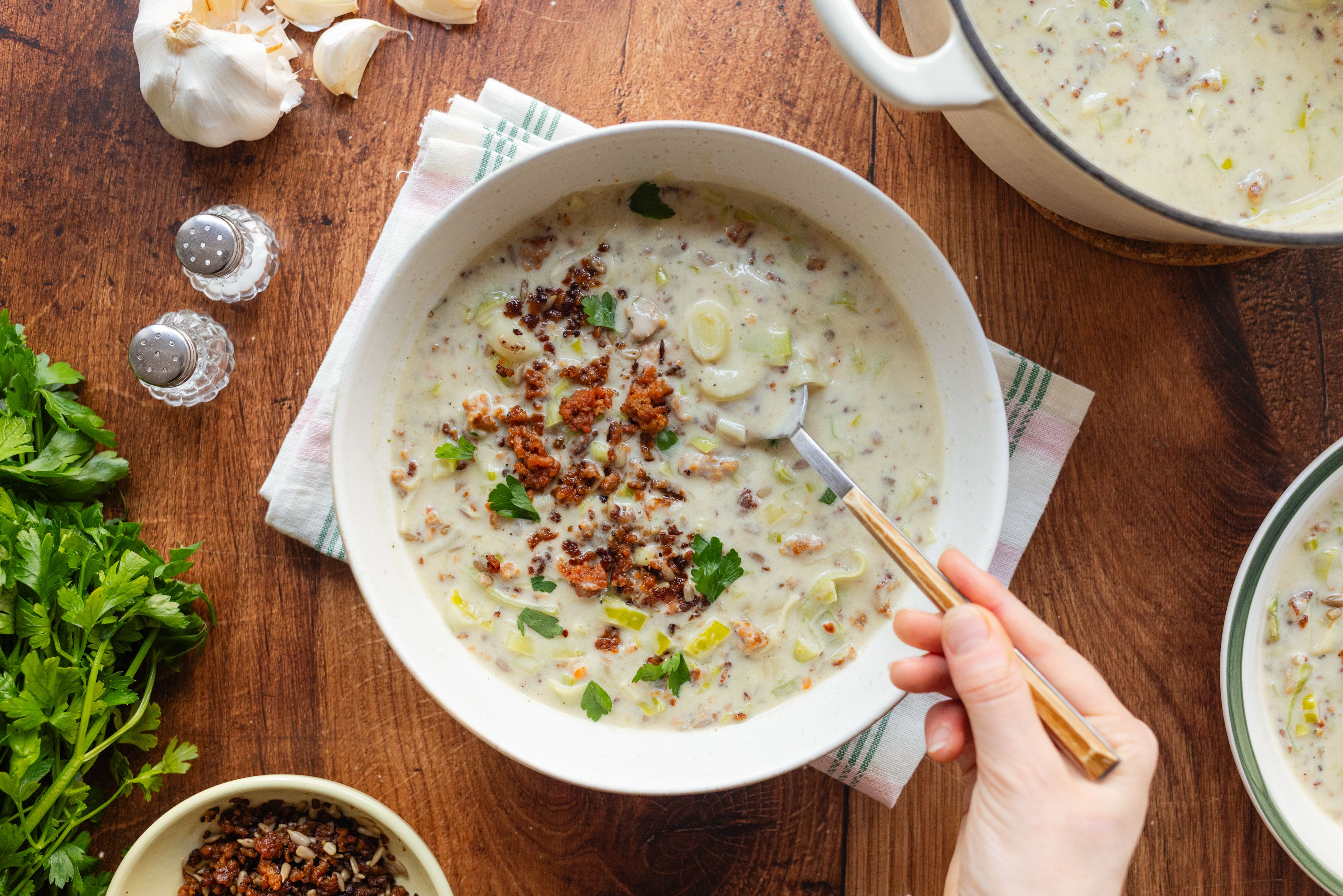 R347 Vegan Creamy Leek Soup with Vegan Mince