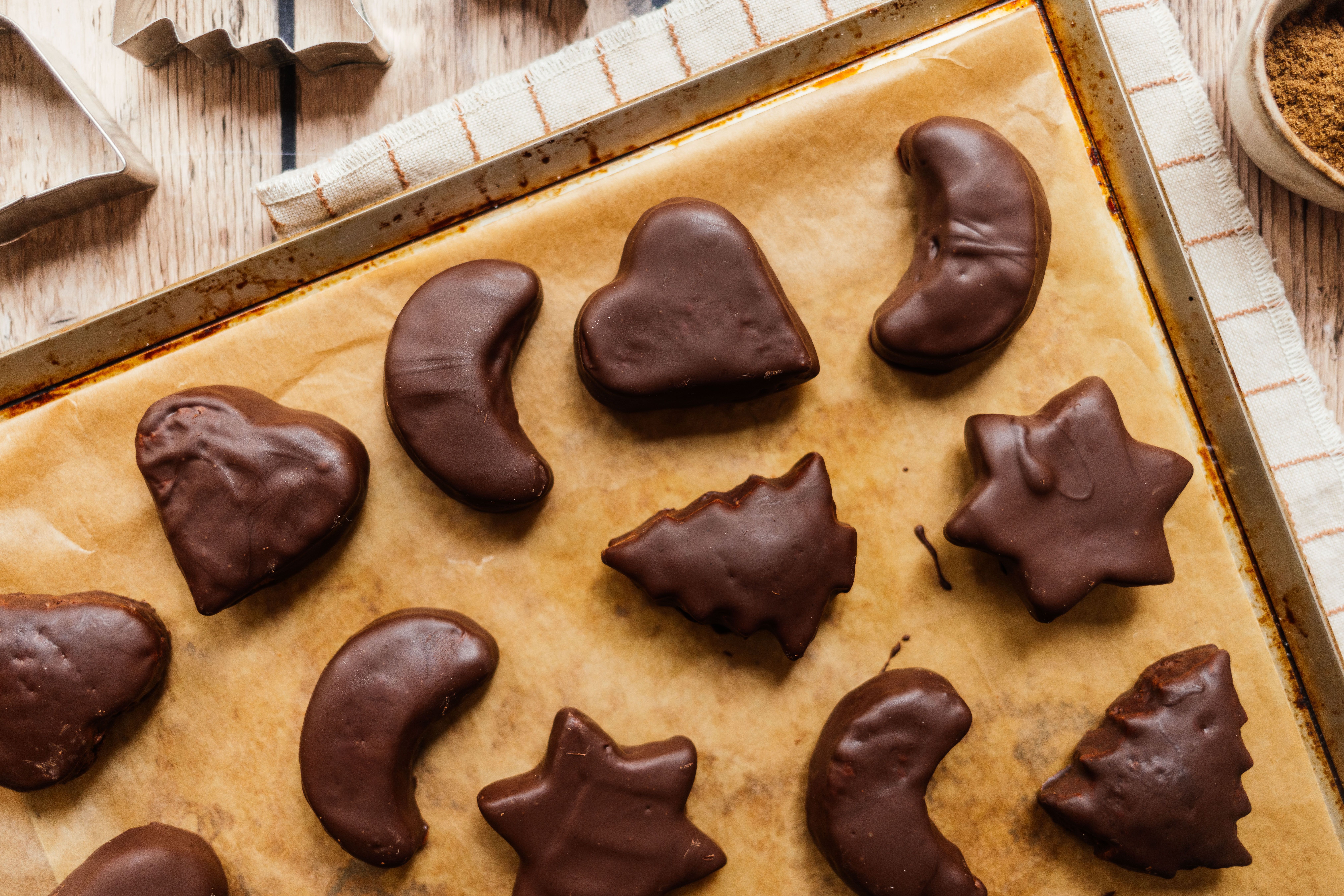 Simple, vegan gingerbread (“German Lebkuchen“)