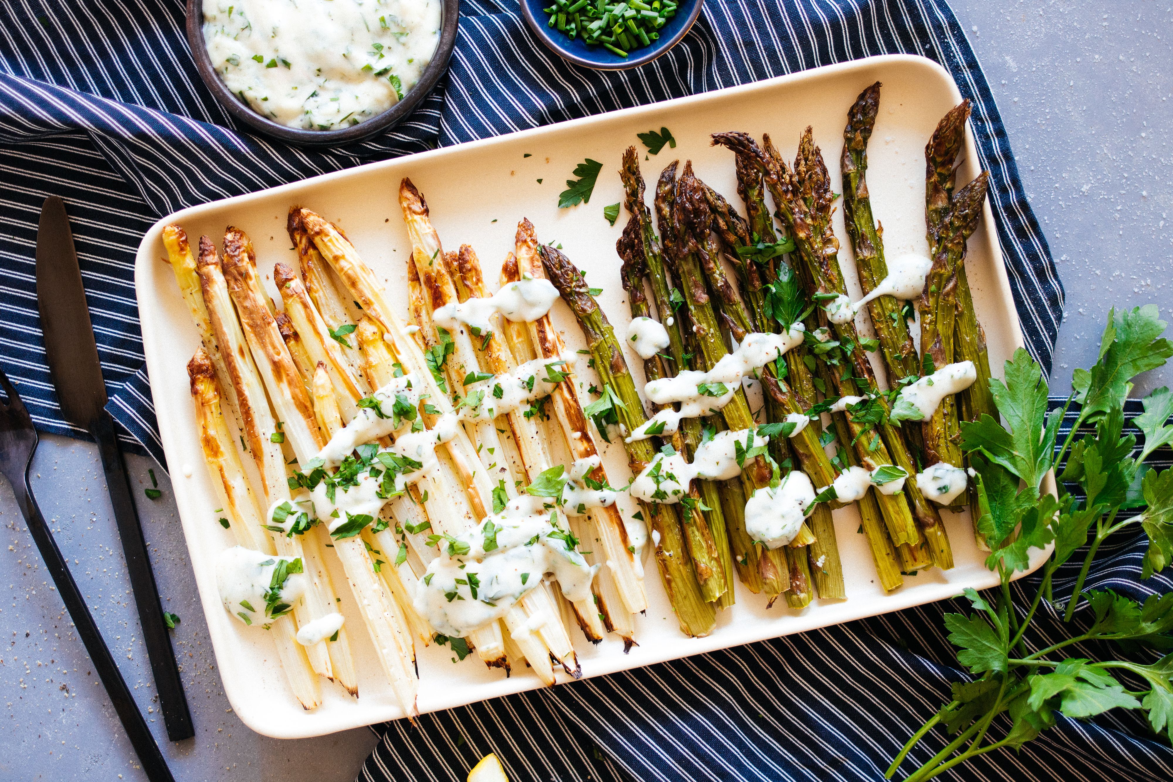 R510 Baked Asparagus with vegan Herb Hollandaise Sauce