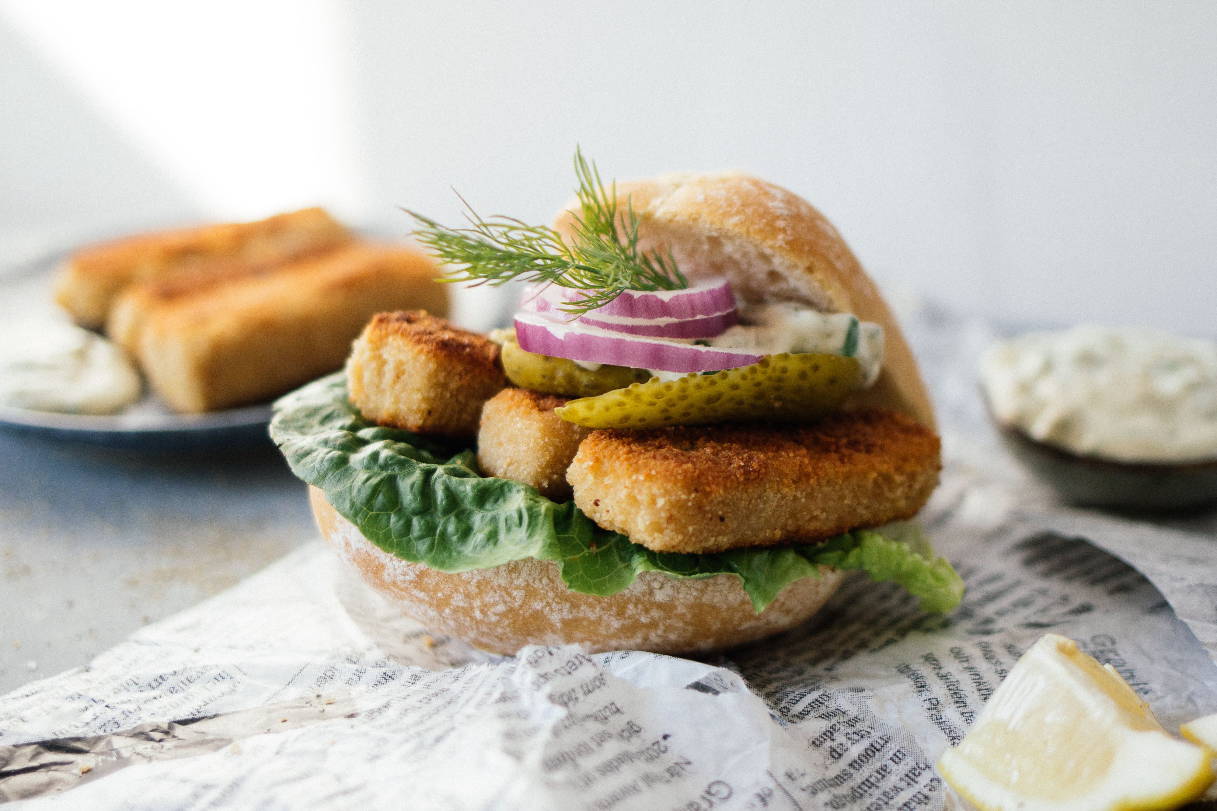 Veganes Fischbrötchen mit selbstgemachten Fischstäbchen