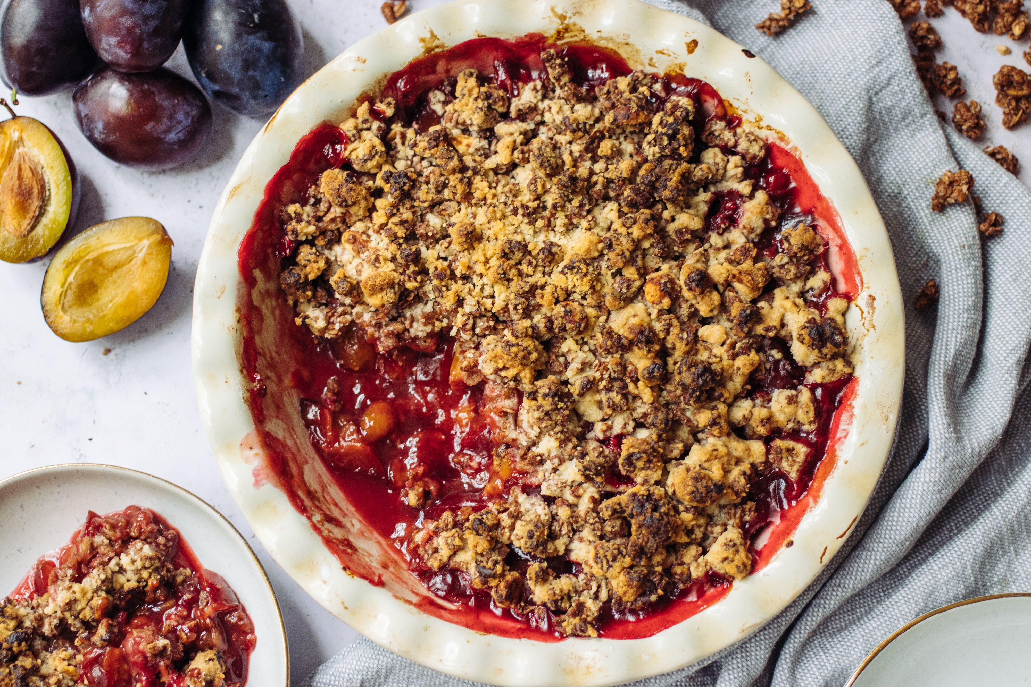 Vegan Chocolate Crumble with Plums