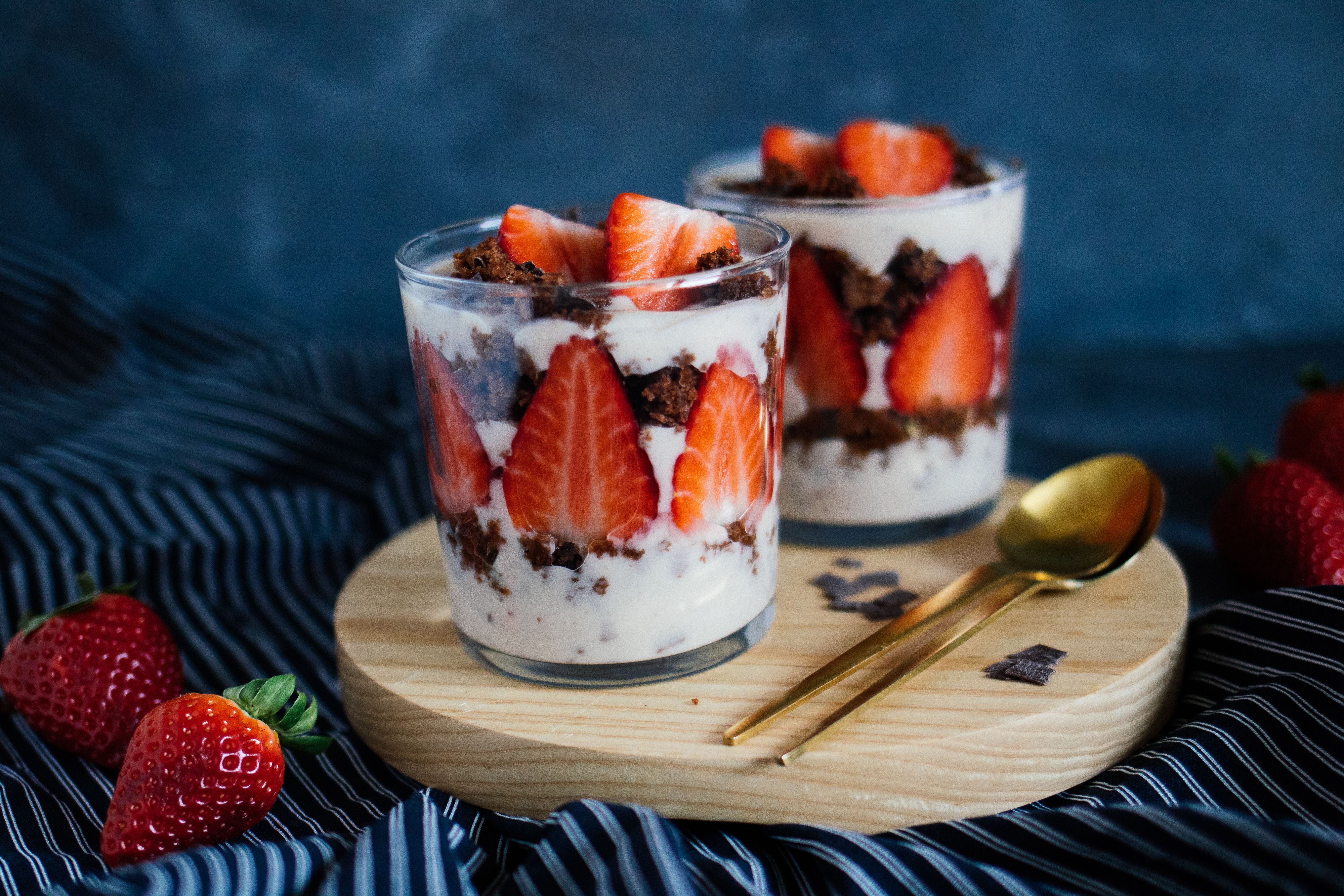 Vegan Stracciatella Trifle with Strawberries
