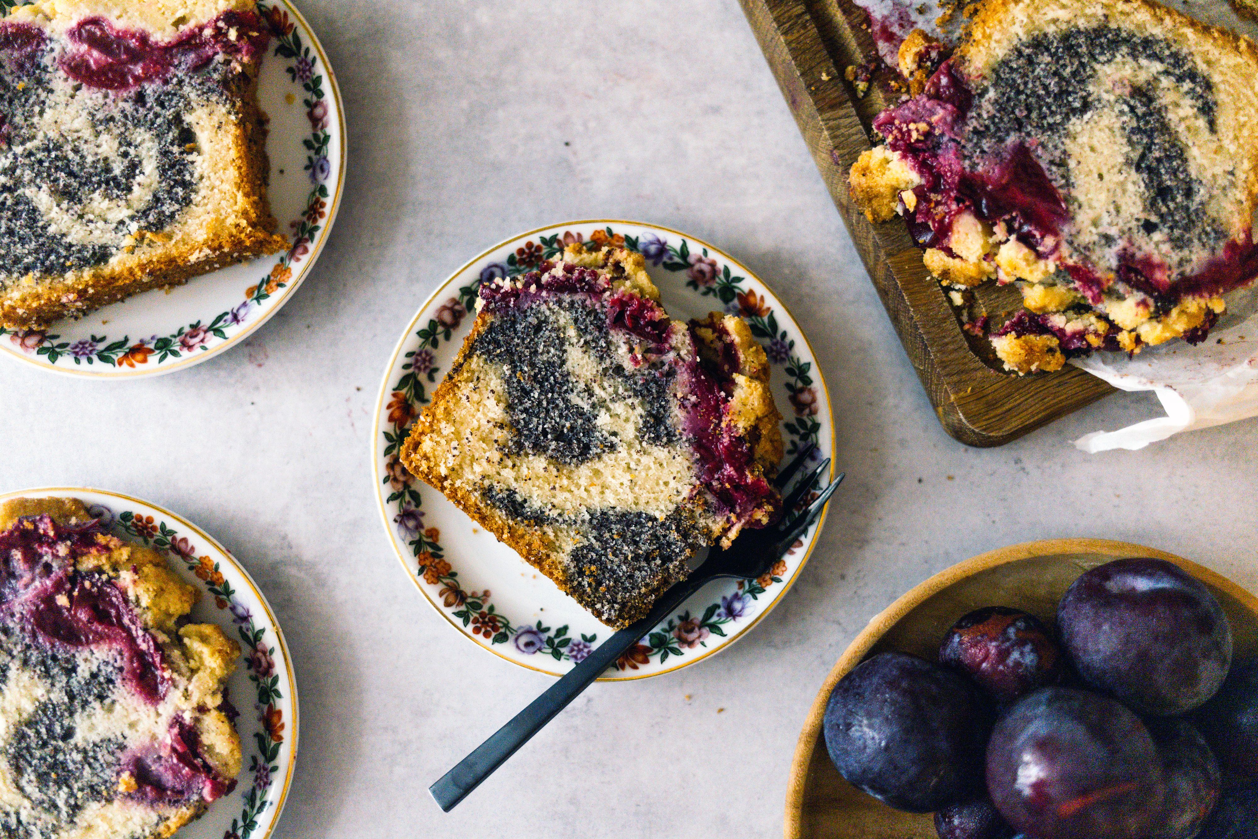 Vegan Poppyseed and Plum Marble Cake with Crumbles