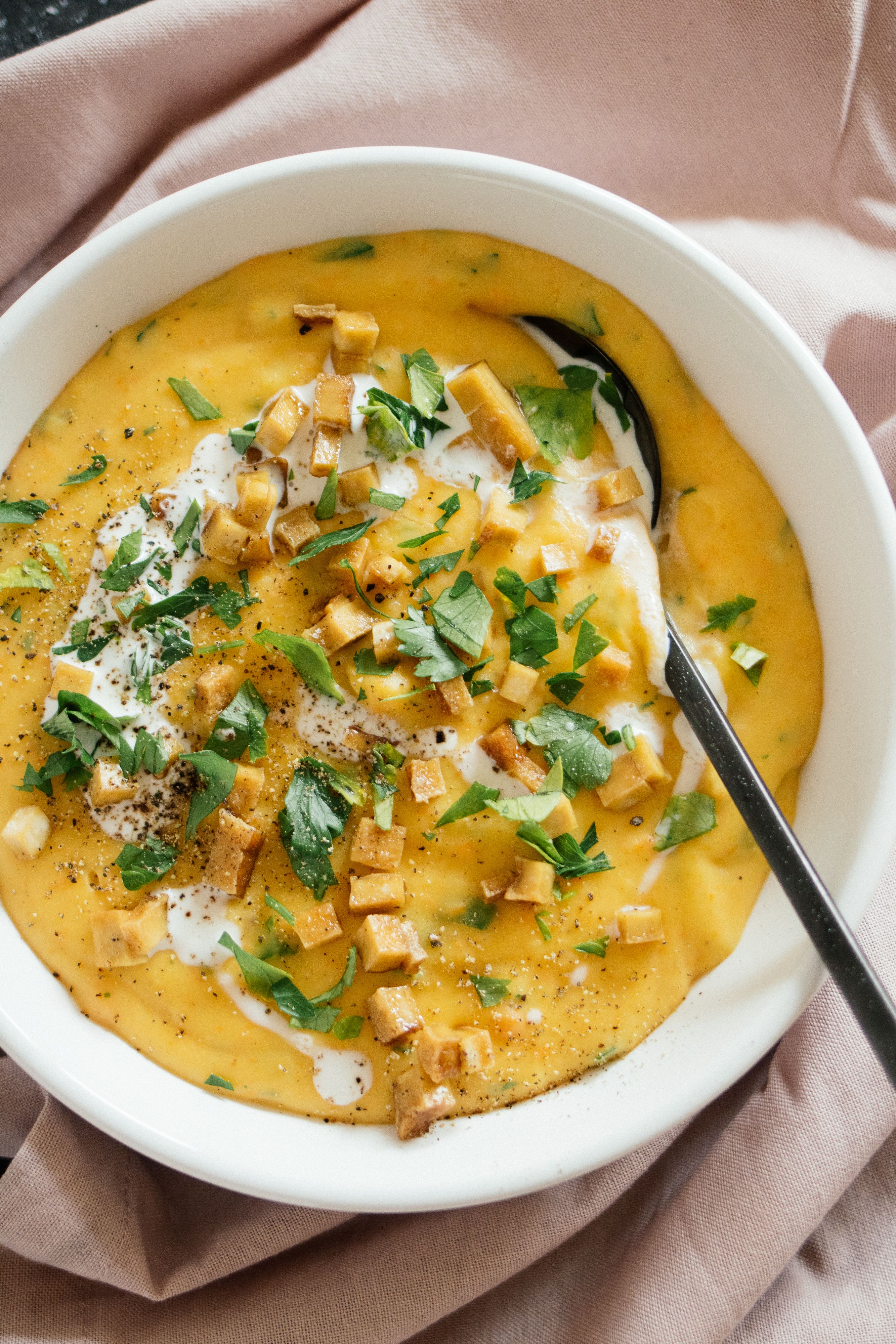 R126 Vegane Kartoffelsuppe mit Wienern & Räuchertofu