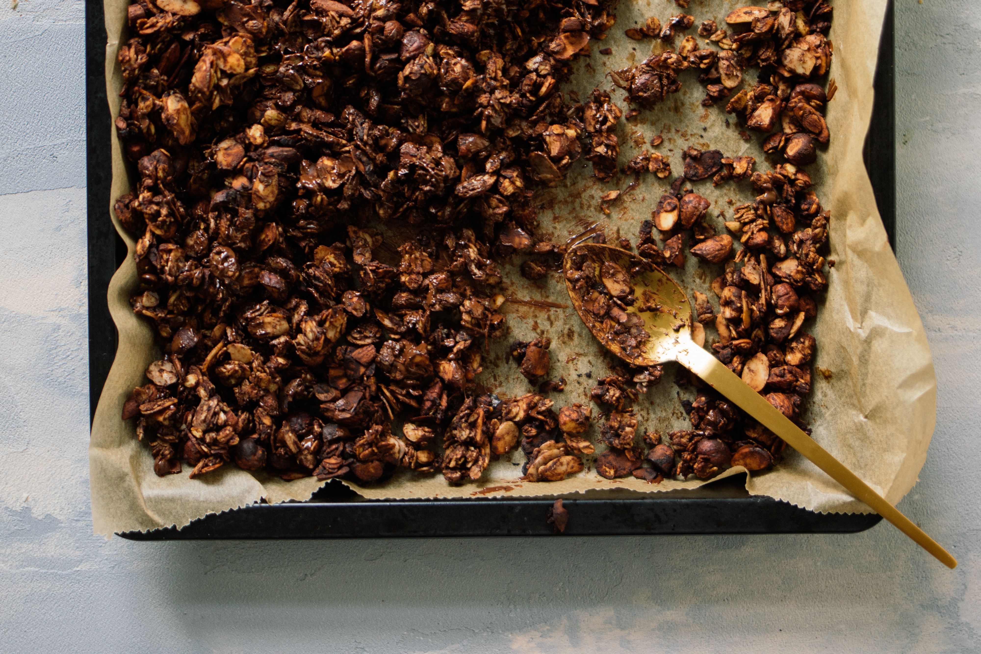 R202 Crunchy, vegan Chocolate Granola