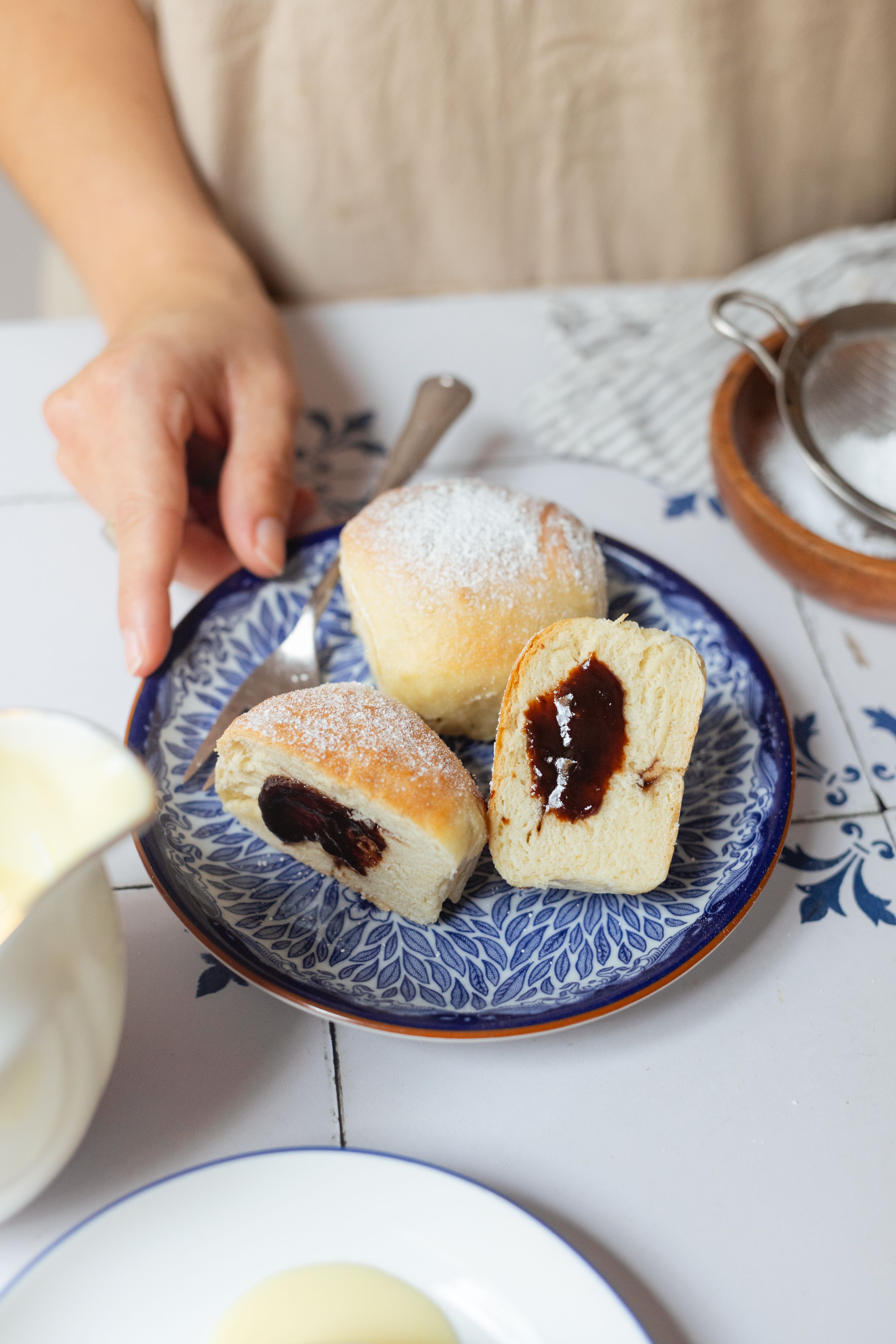 R981 Vegane Buchteln mit Vanillesoße