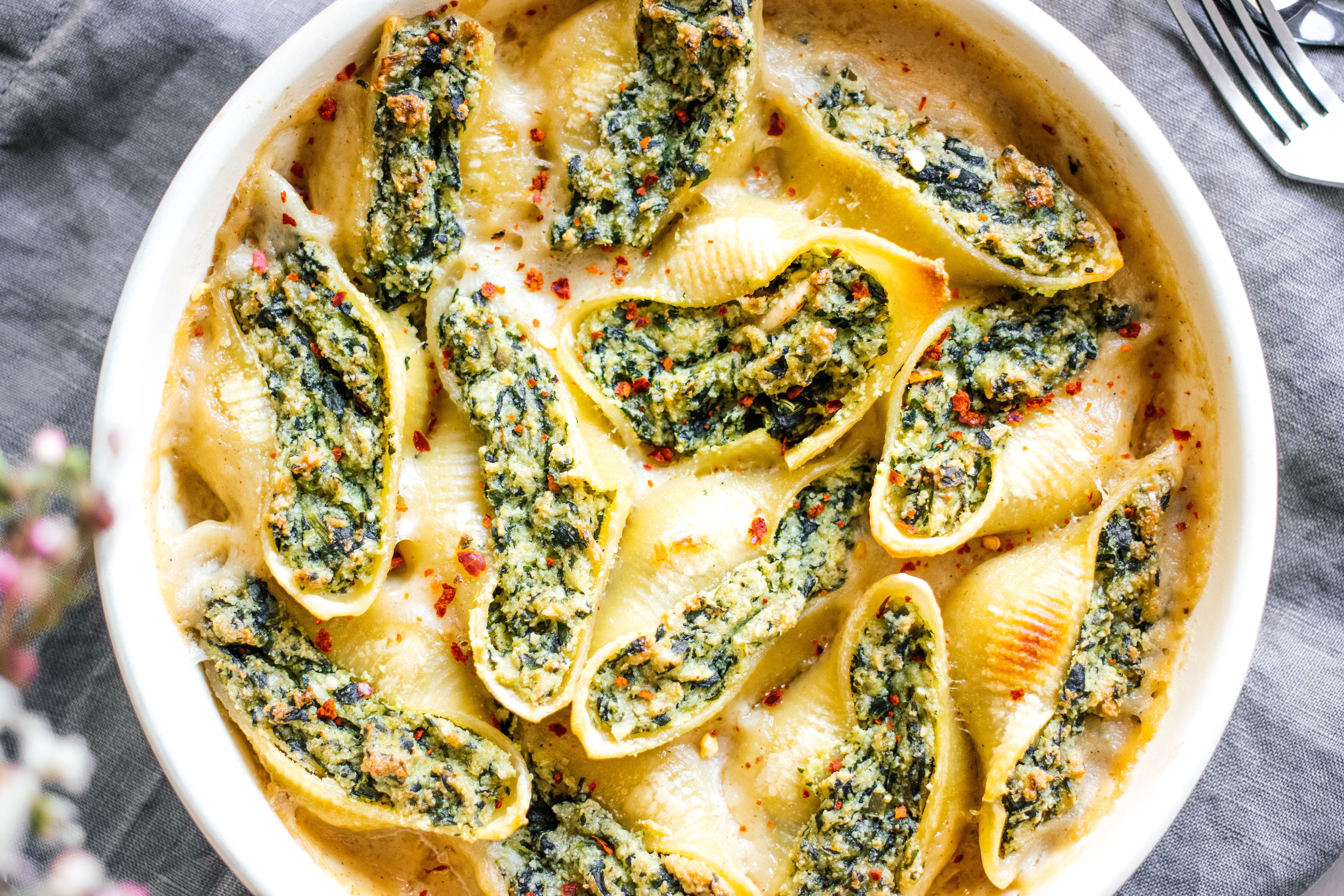 Muschelnudeln mit Spinat-Cashew-Füllung