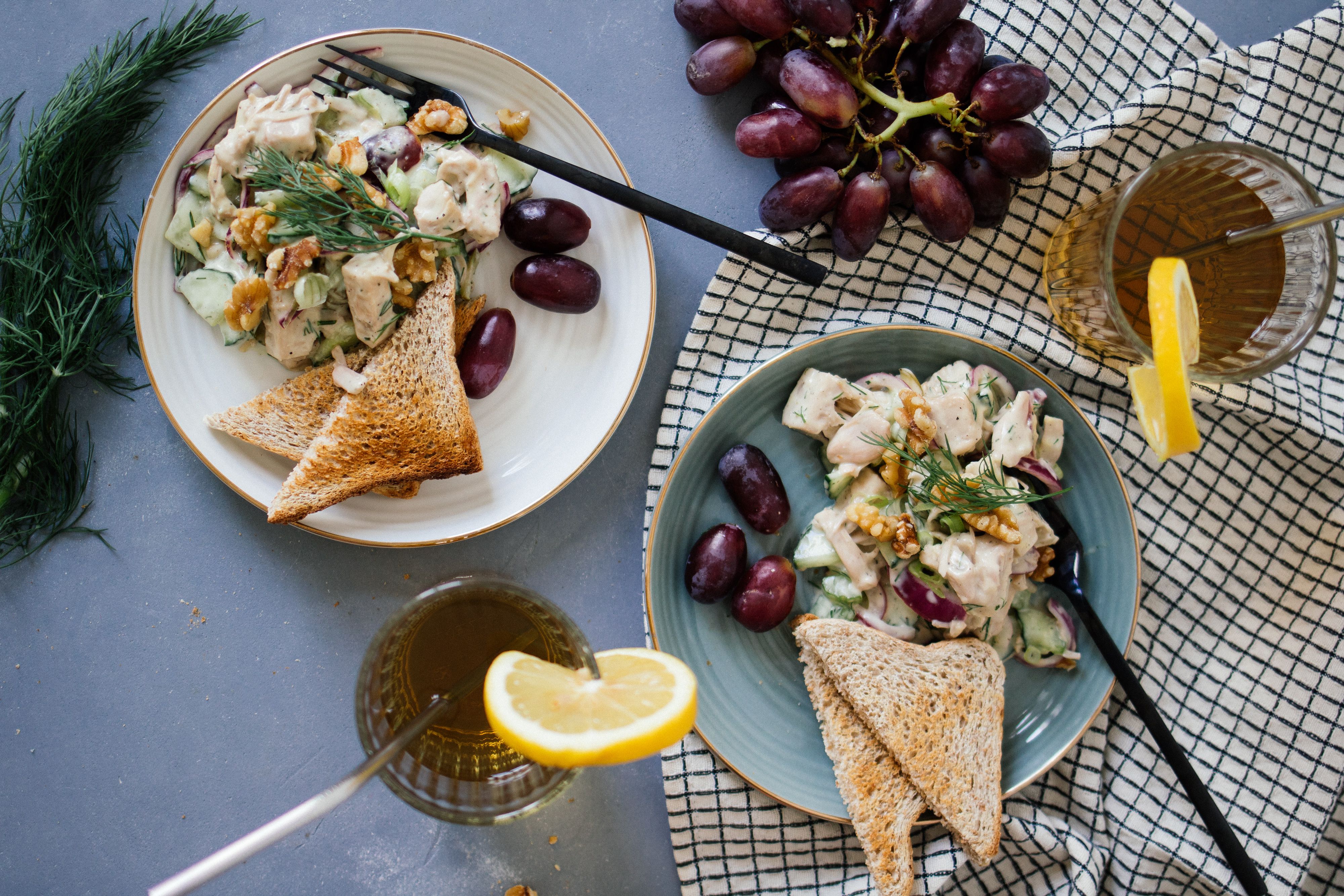 Vegan chicken salad with Jackfruit