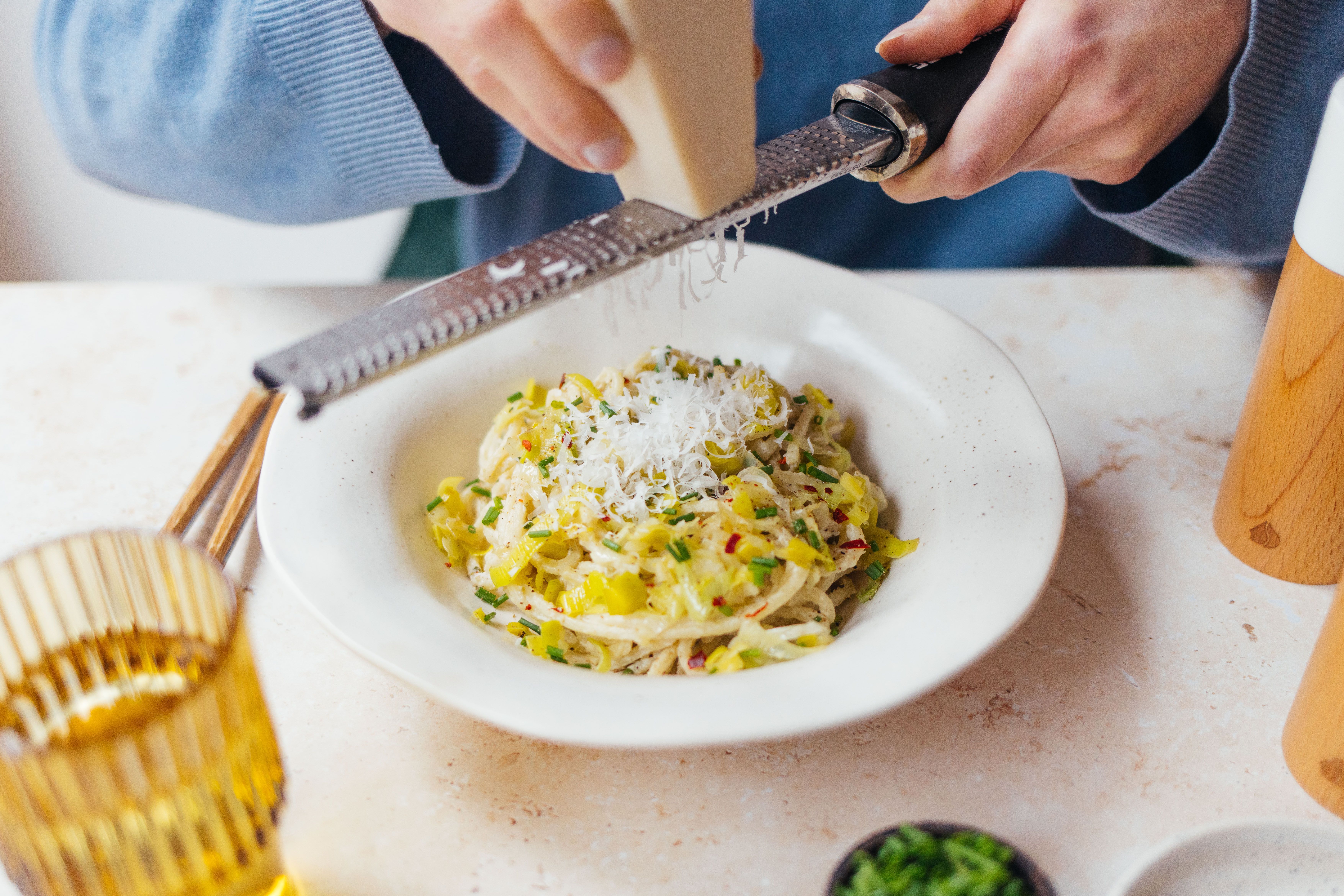 Vegan 15-minute Cream Cheese Pasta with Leek