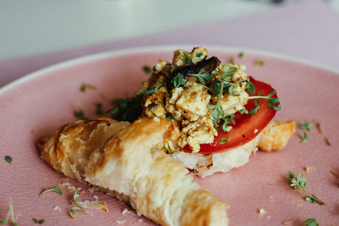 Sweet & Hearty Stuffed vegan Croissants