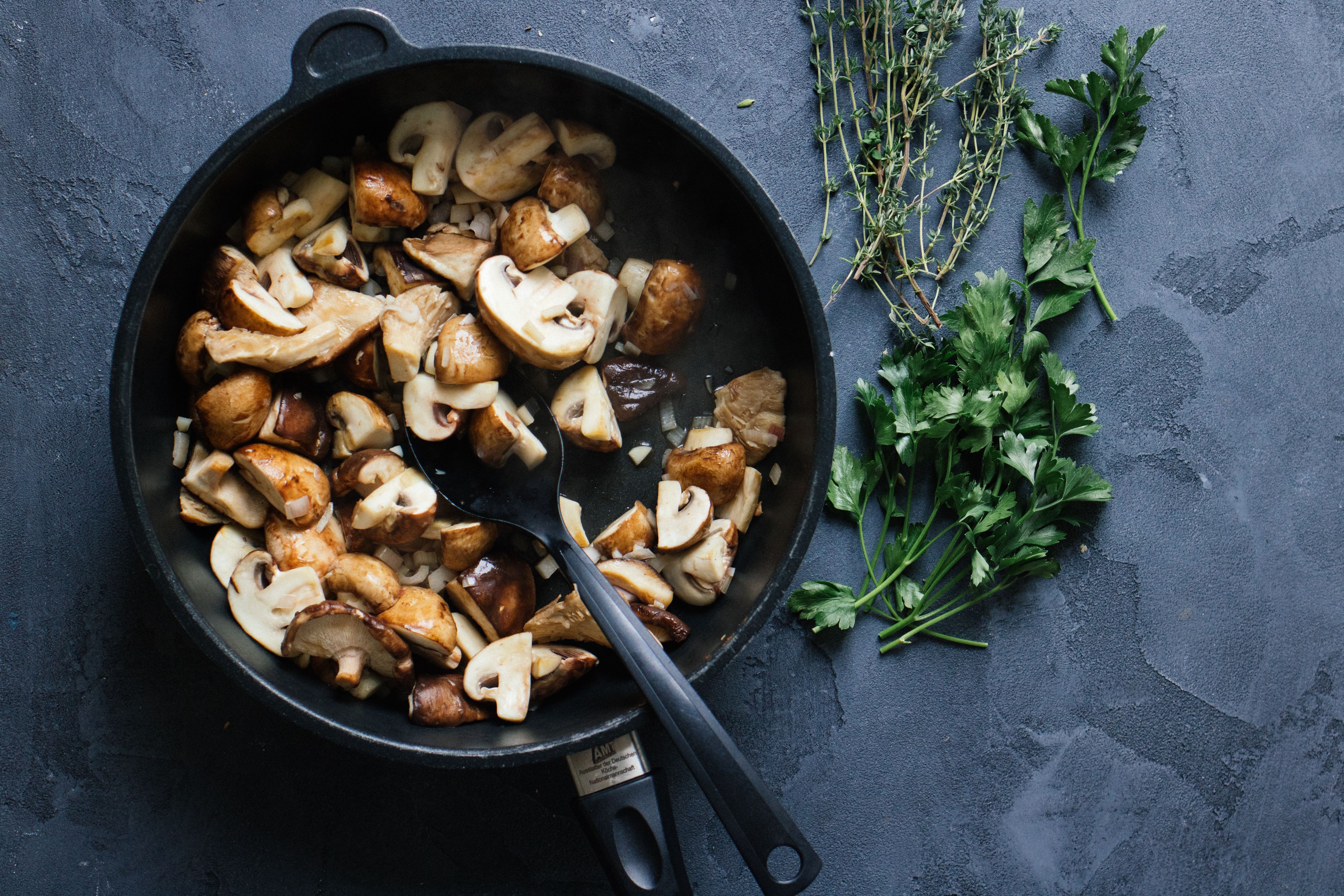 R211 Reis mit Pilzragout in Rahmsoße
