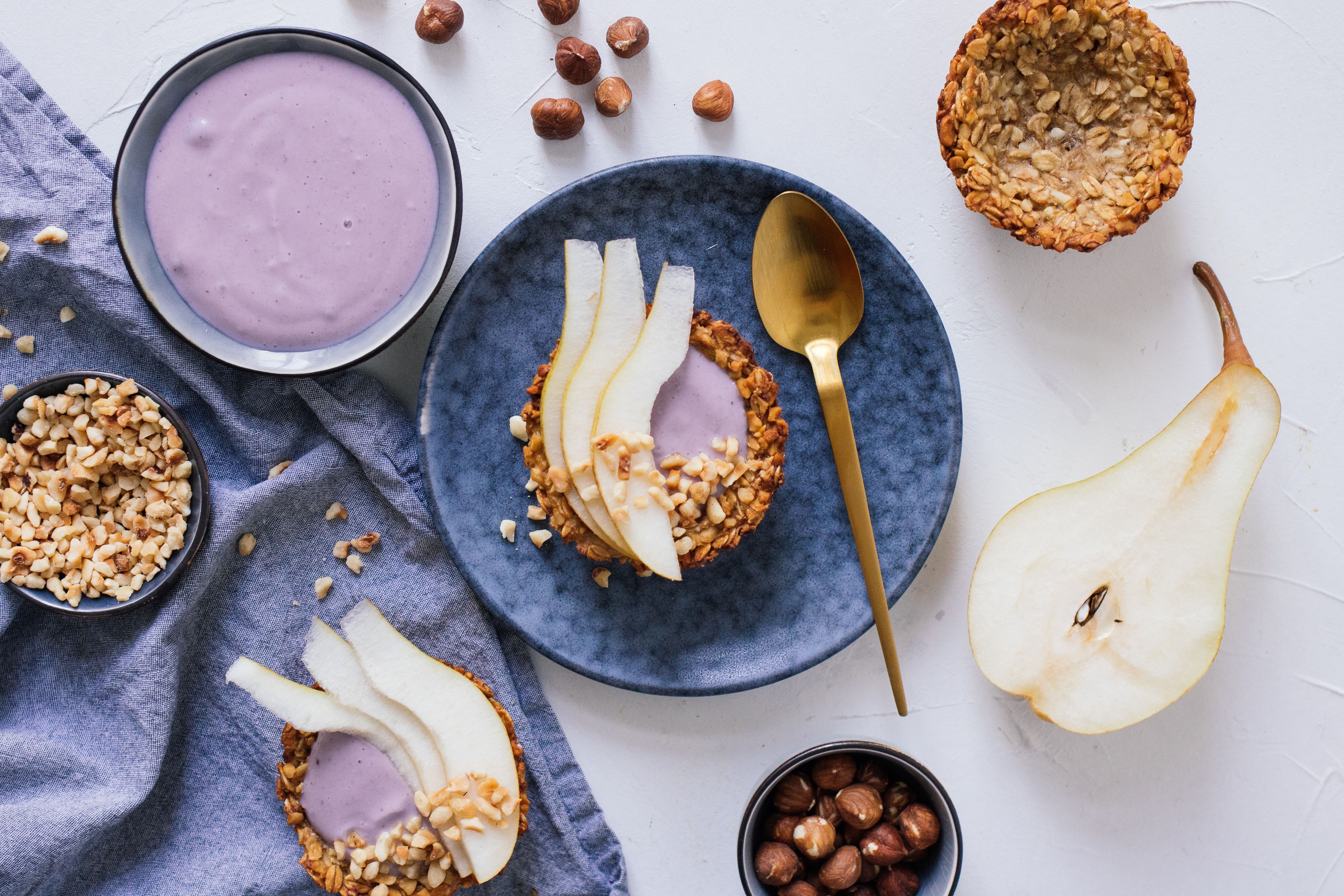 Quick granola cups with blueberry yogurt