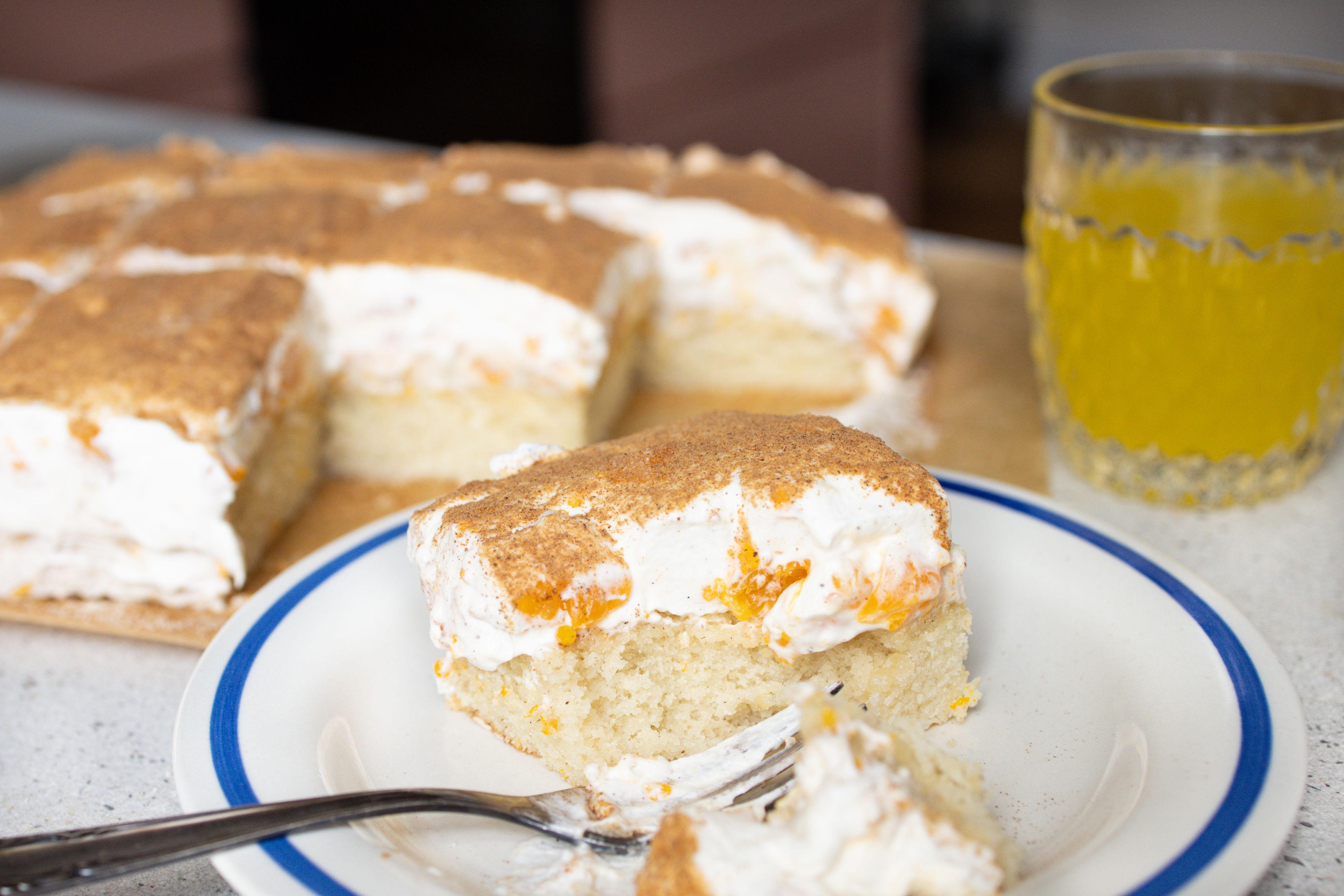 Veganer Fantakuchen mit Schmand-Mandarinen-Creme