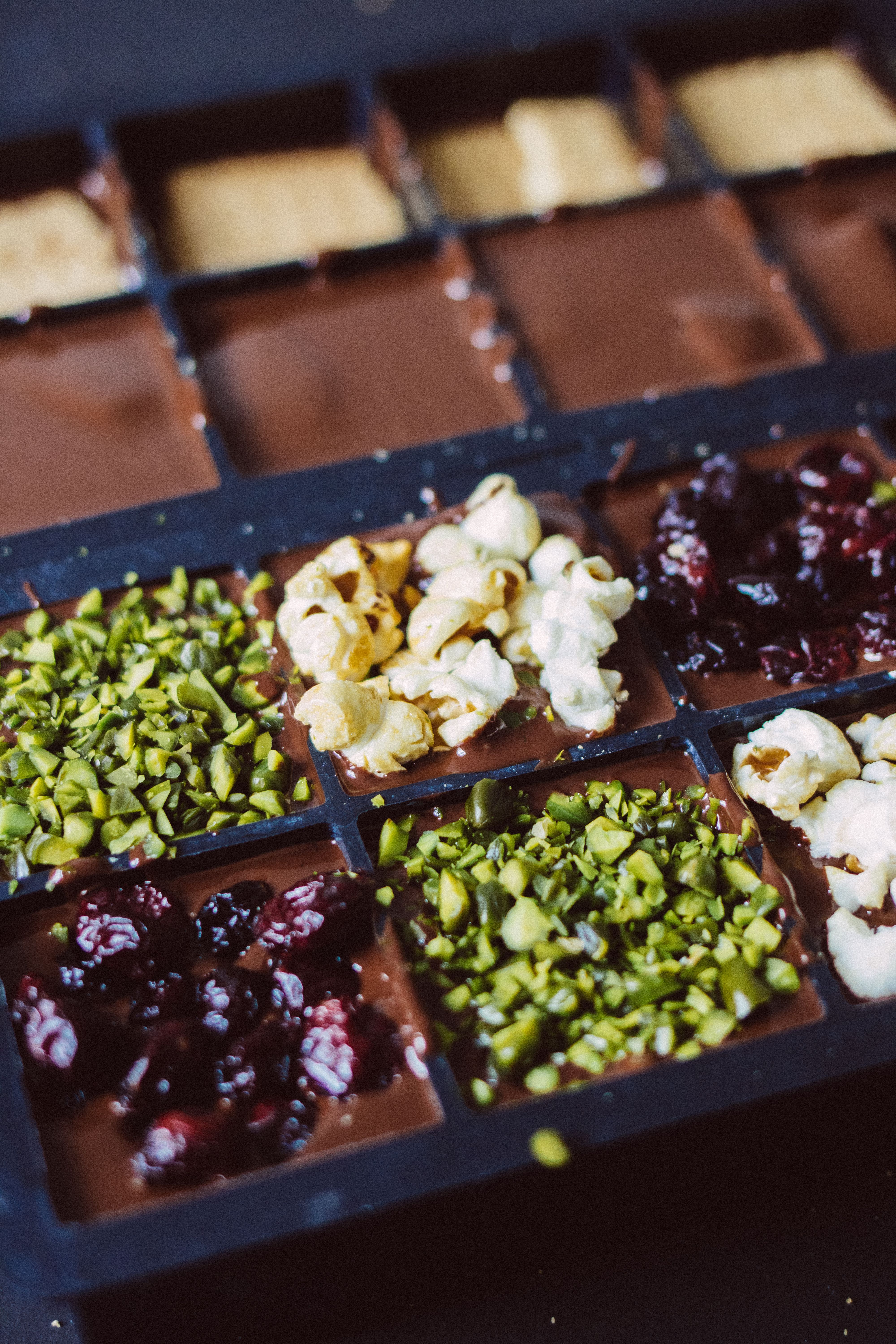 R220 No-bake chocolate biscuit  mini cakes