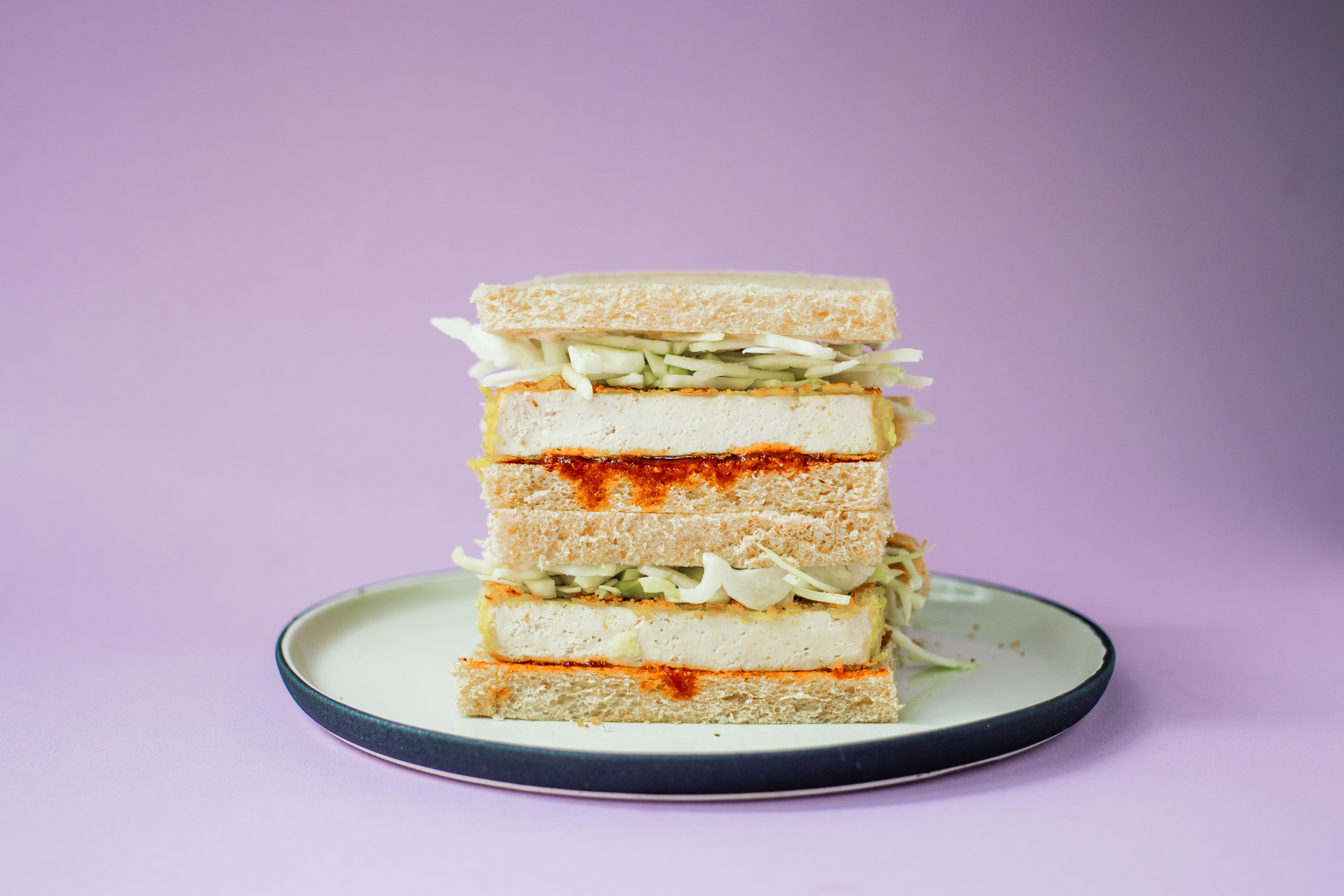 Veganes Katsu Sando