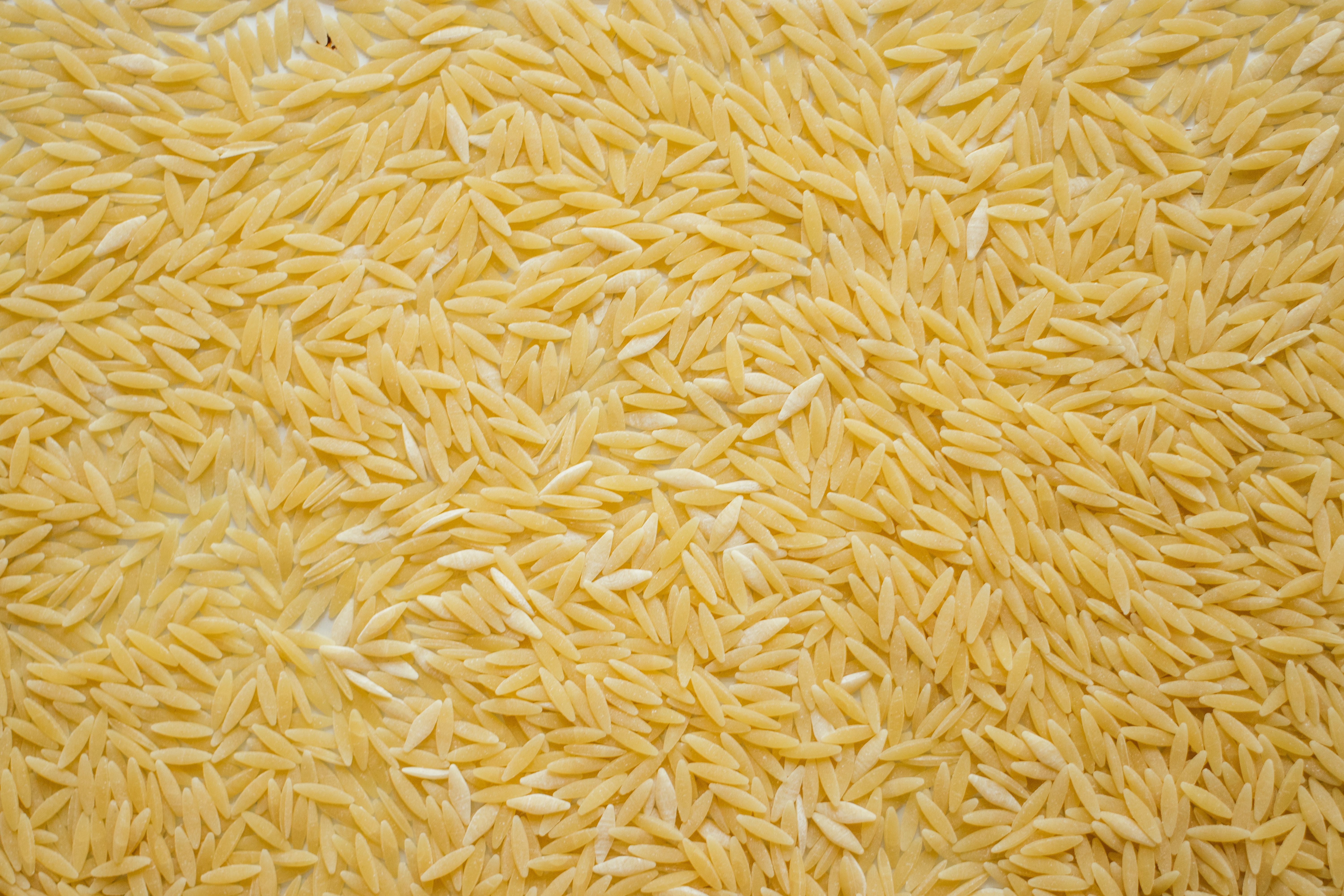 R432 Veganes Orzotto mit Erbsen und Räuchertofu