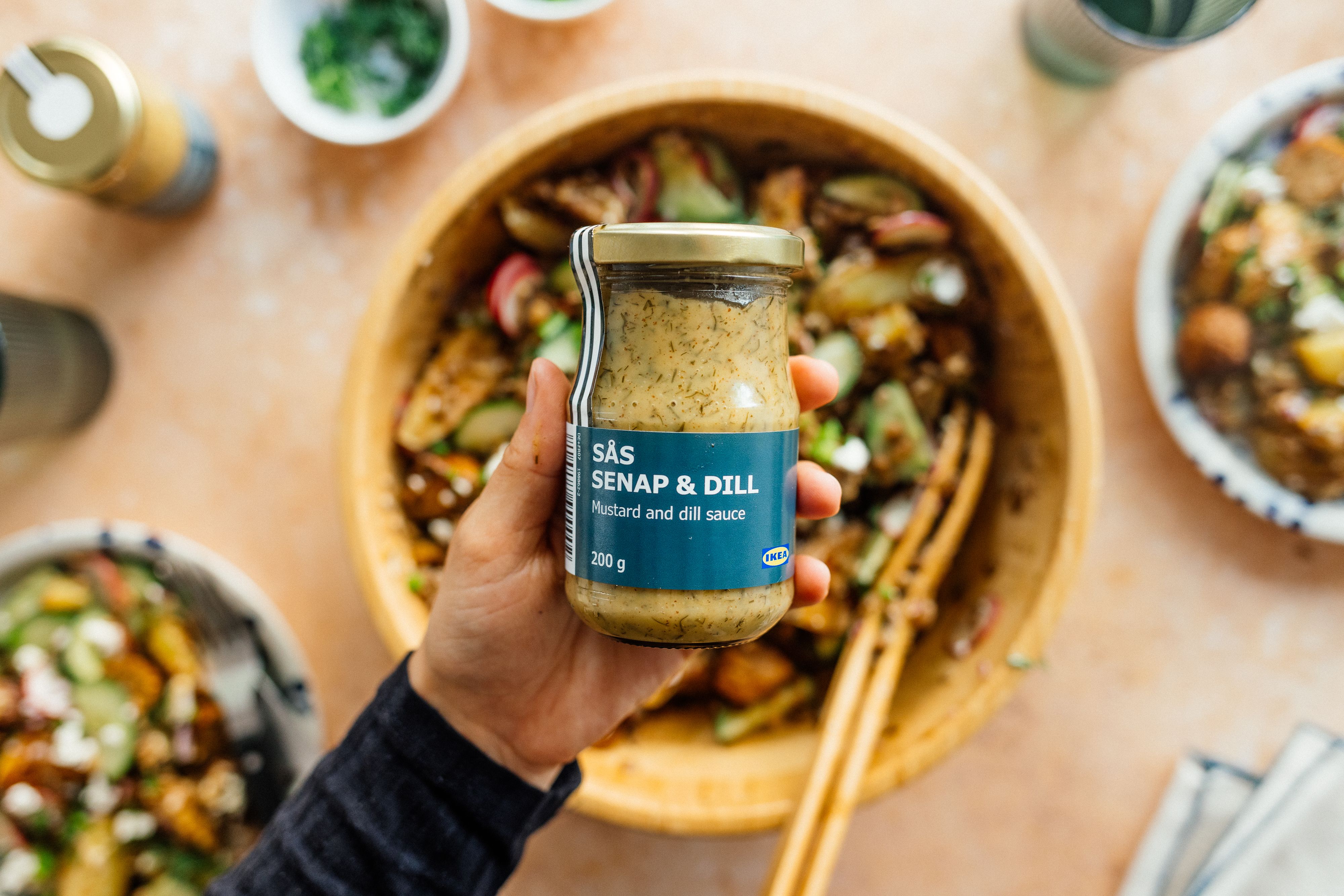 R897 Veganer Kartoffelsalat mit Fleischbällchen & Senf-Dill-Soße