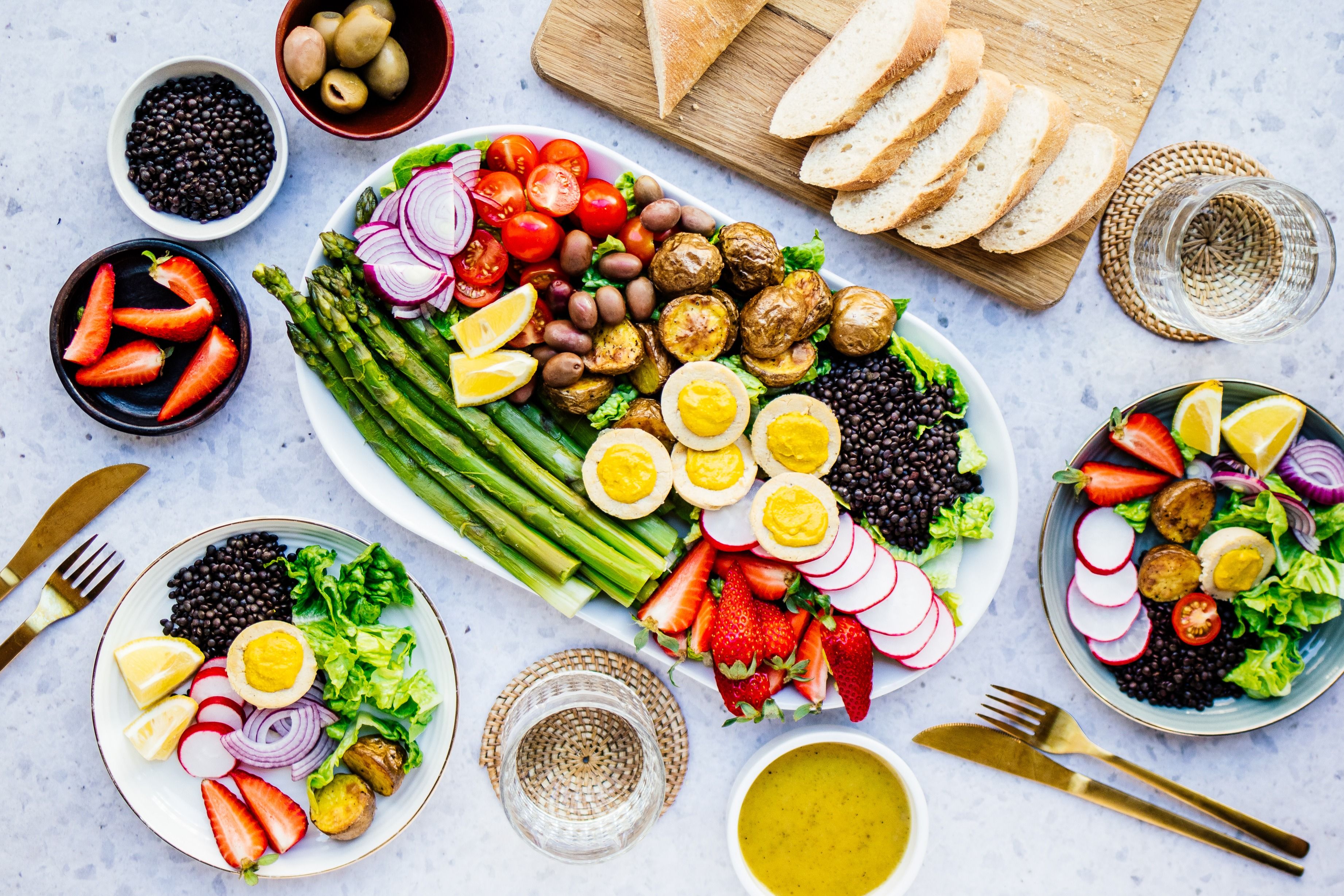 Vegan Asparagus Salad à la Salade Niçoise