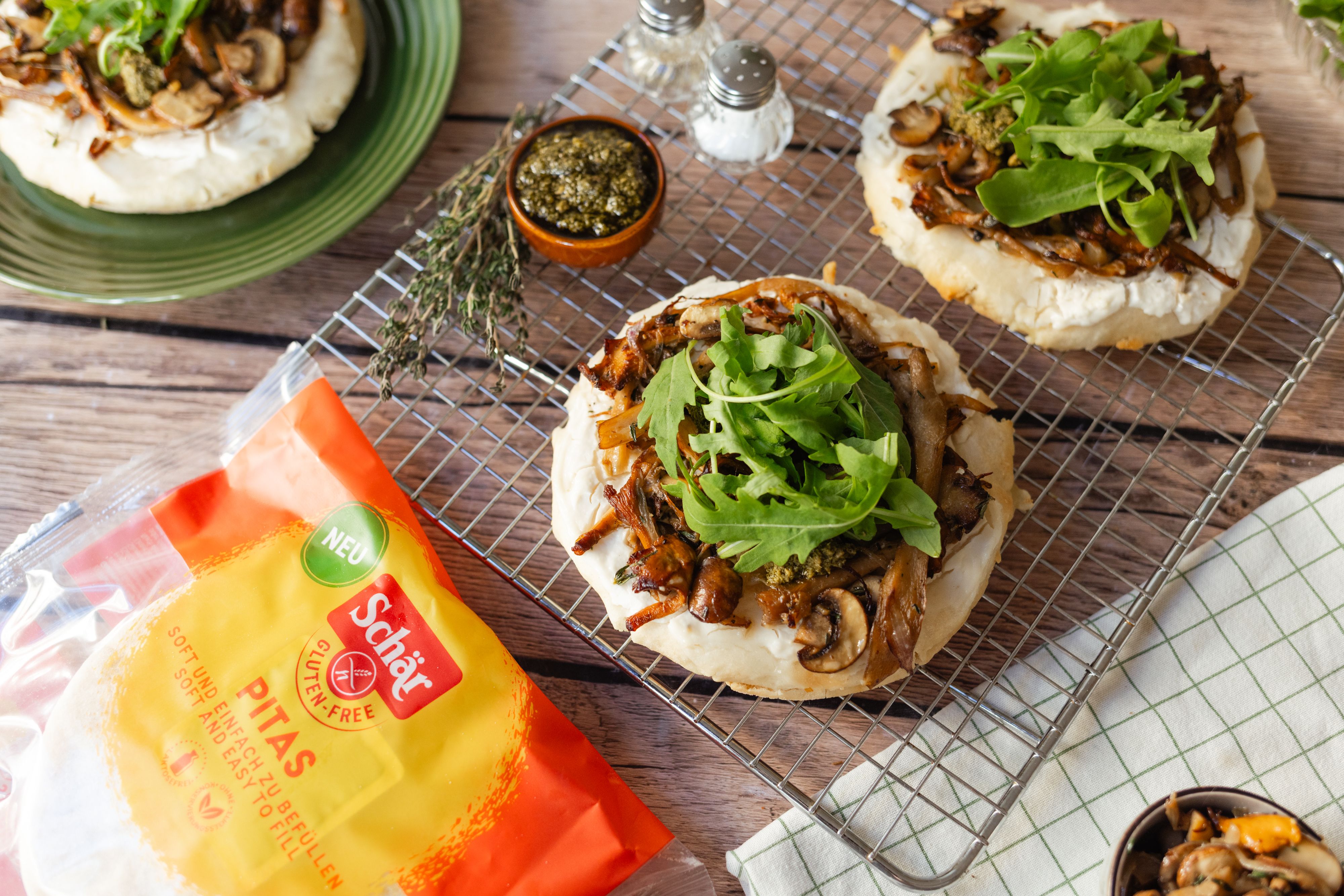 R996 Pita Pizza à la Funghi