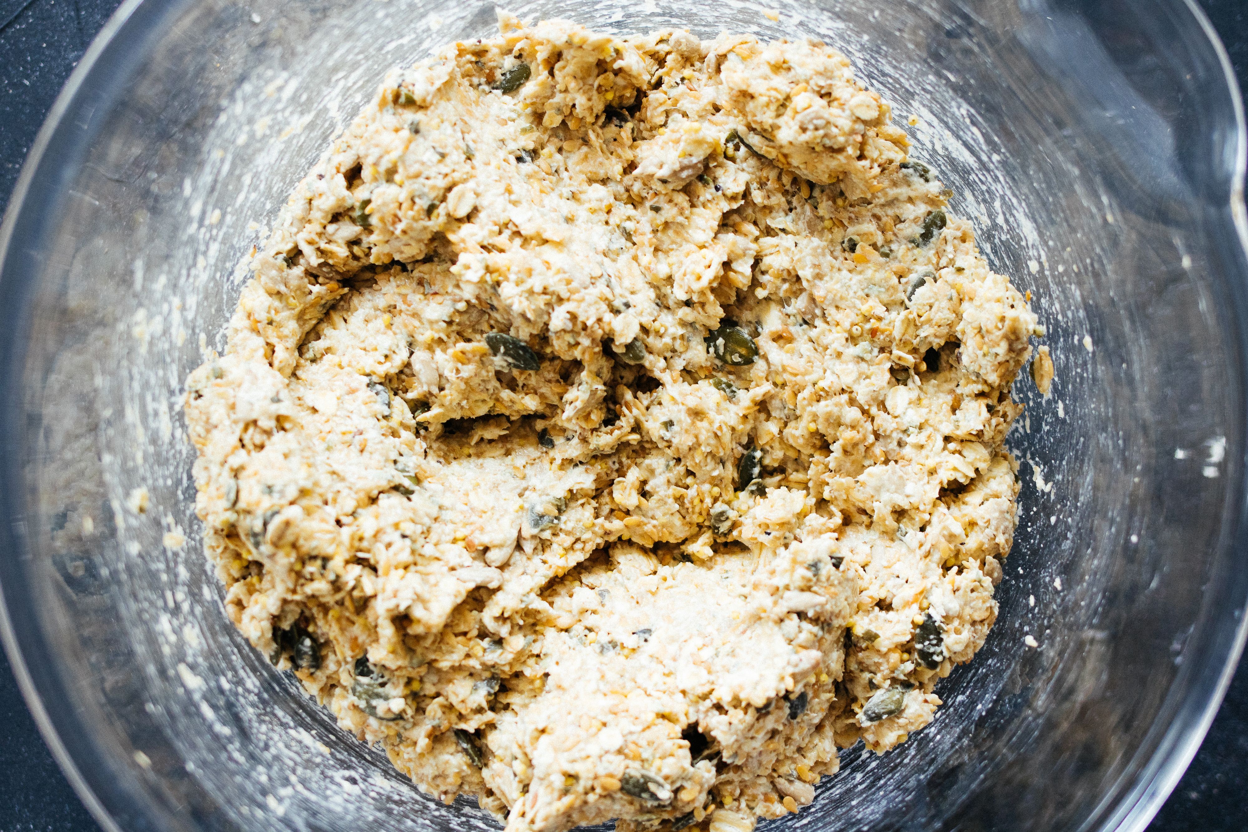 R553 Vegane Leberwurst auf frisch gebackenem Brot