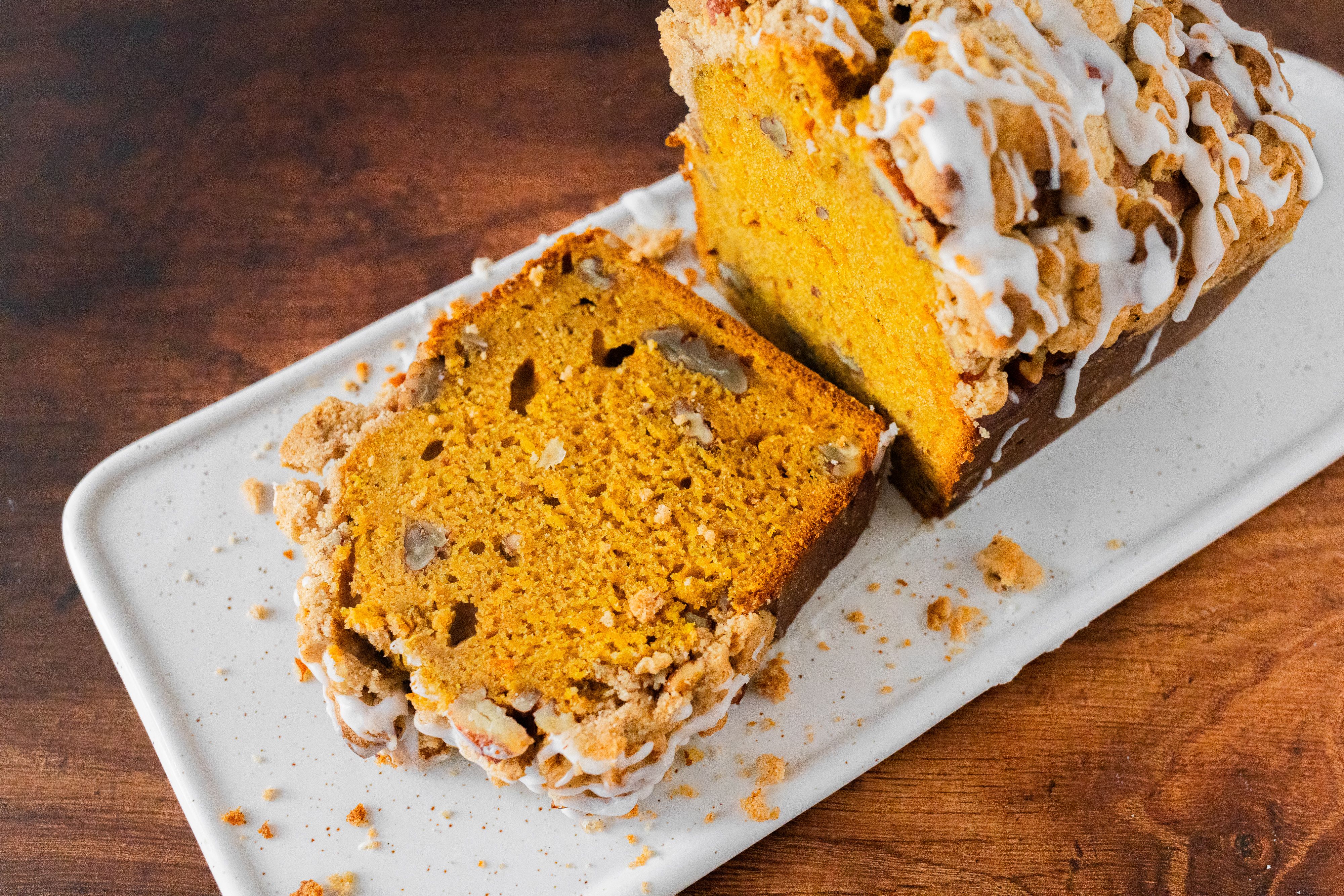 Vegan Pumpkin Banana Bread with Crumbles