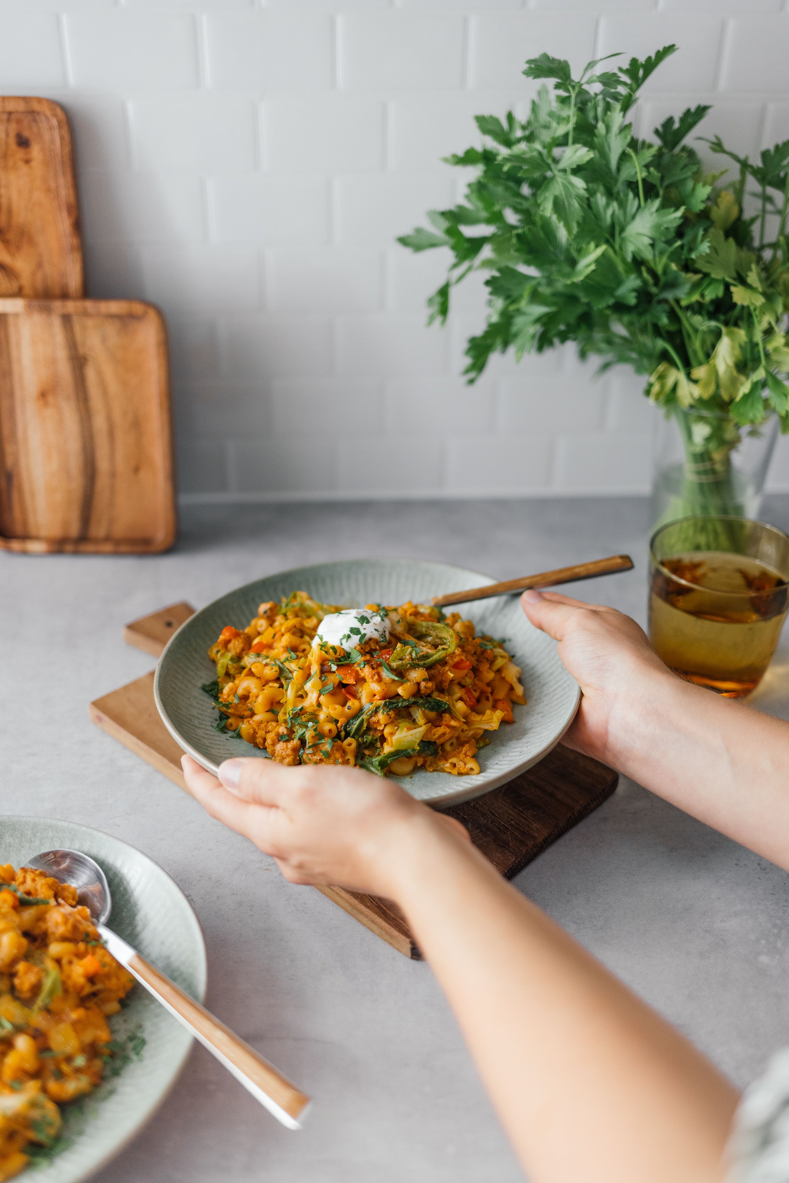R741 Vegane One Pot Pasta mit Wirsing und „Hack“