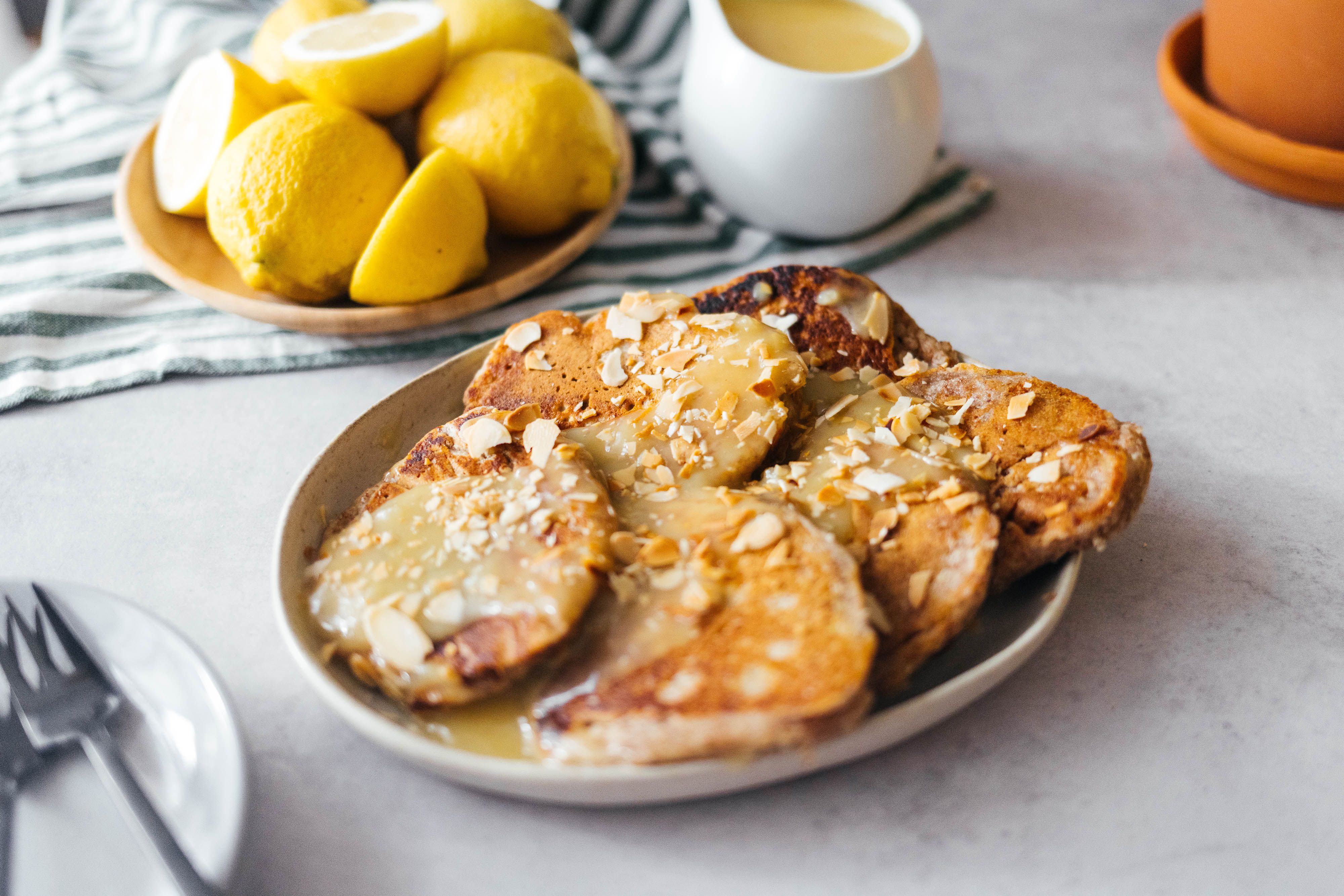 R795 Vegan Lemon Curd Pancakes