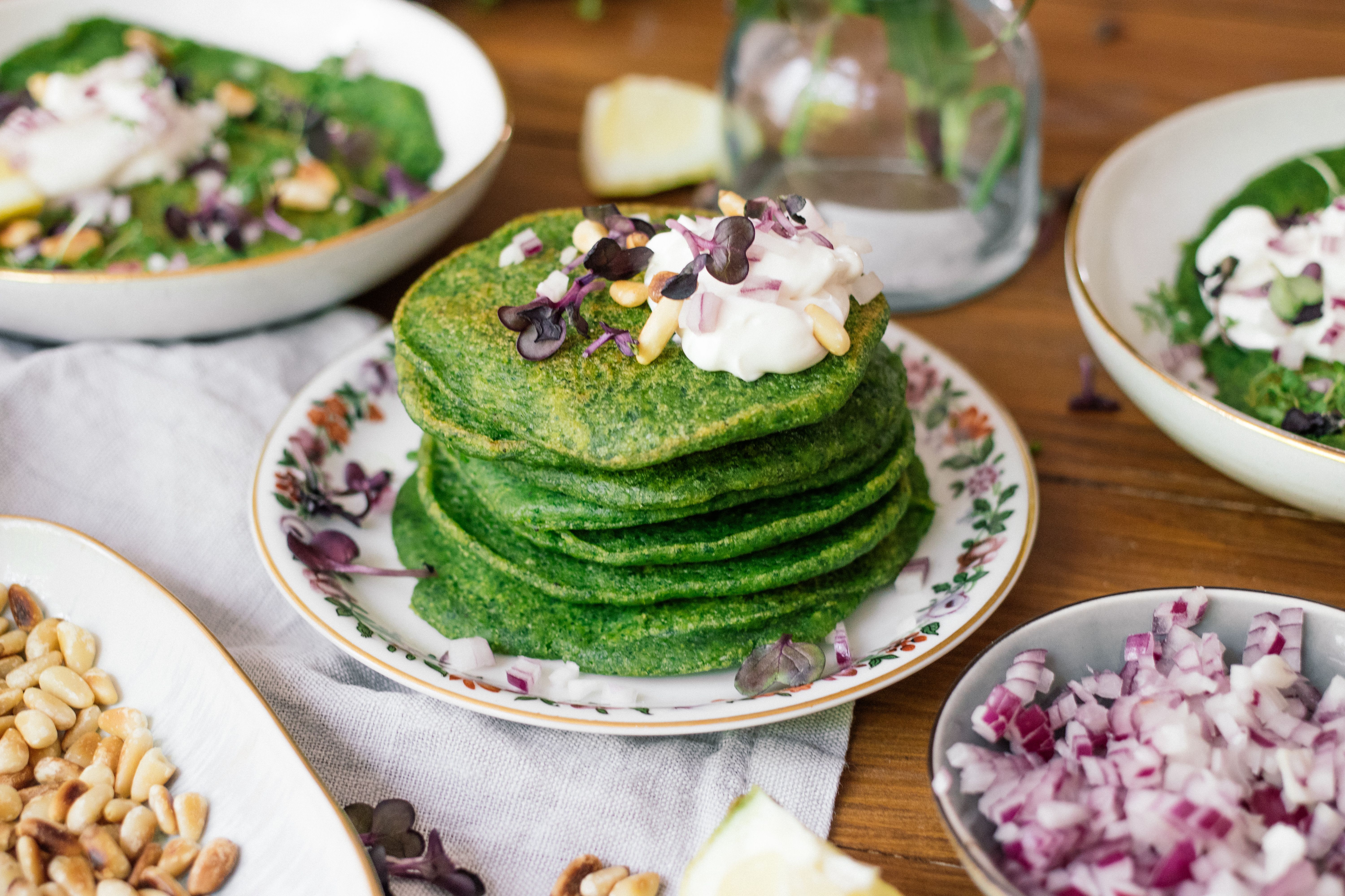 Vegane, herzhafte Spinat-Pancakes 