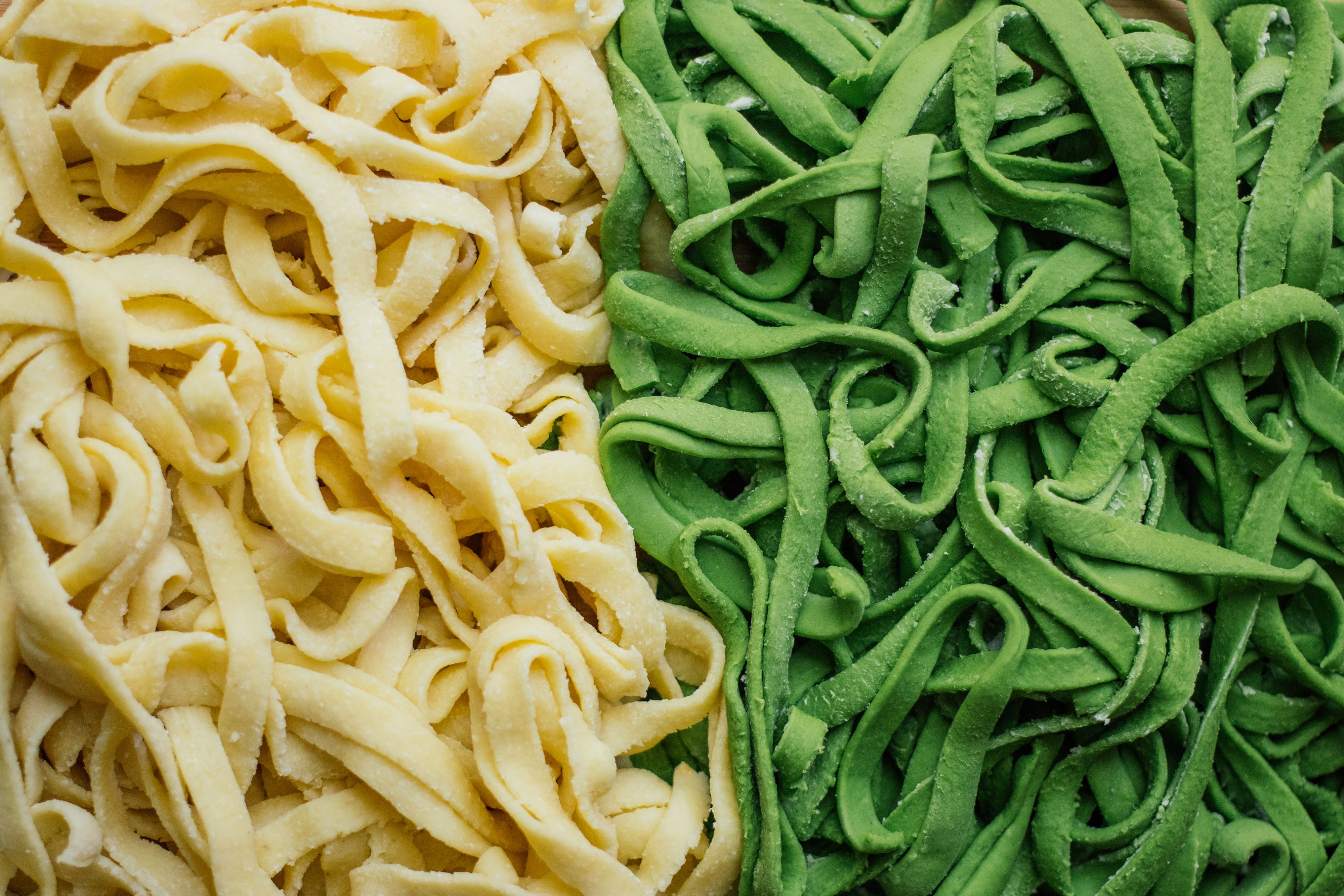 R577 Selbstgemachte Tagliatelle mit Pilz-Stroganoff