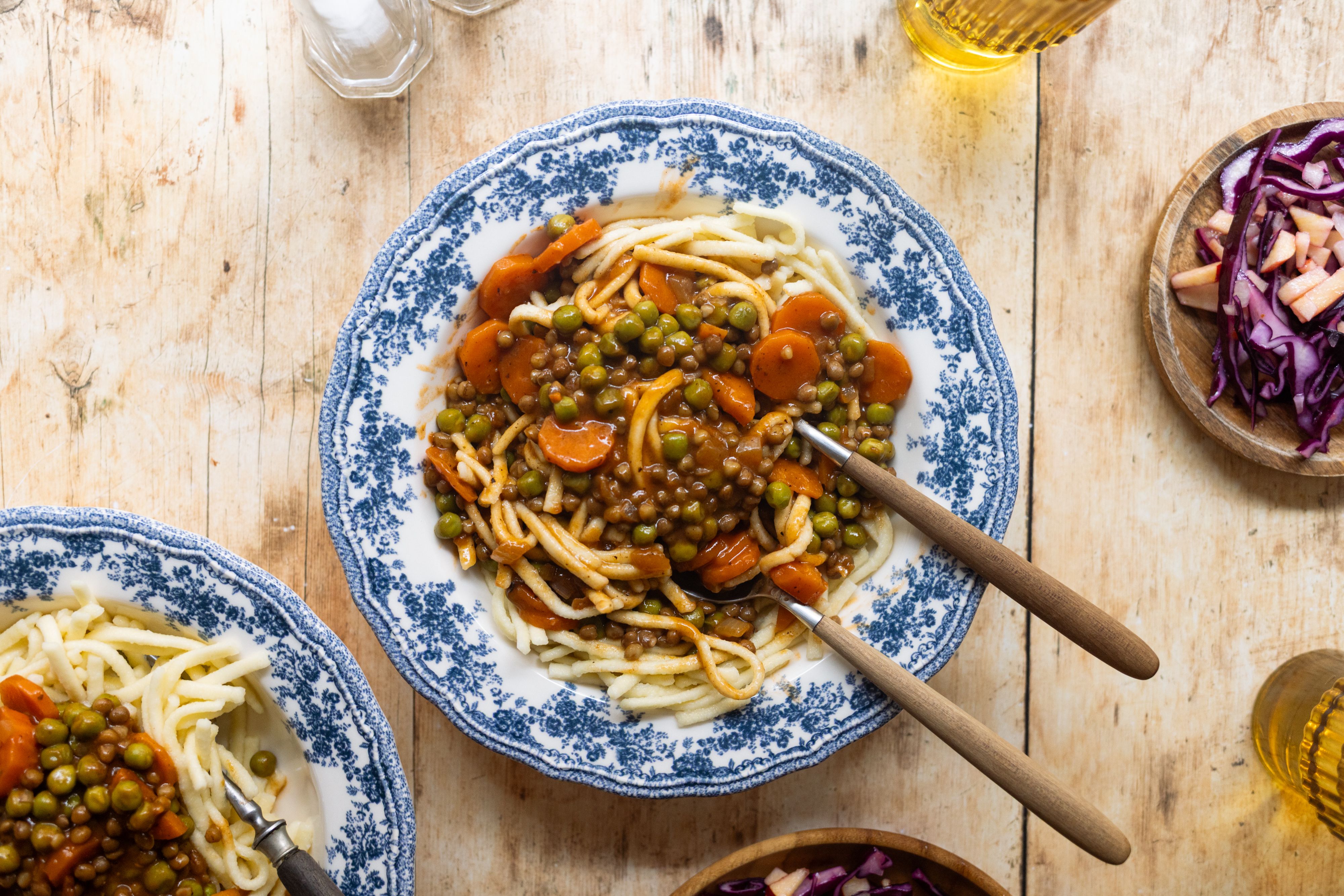 R1014 Schnelles Linsen-Gulasch mit Spätzle 