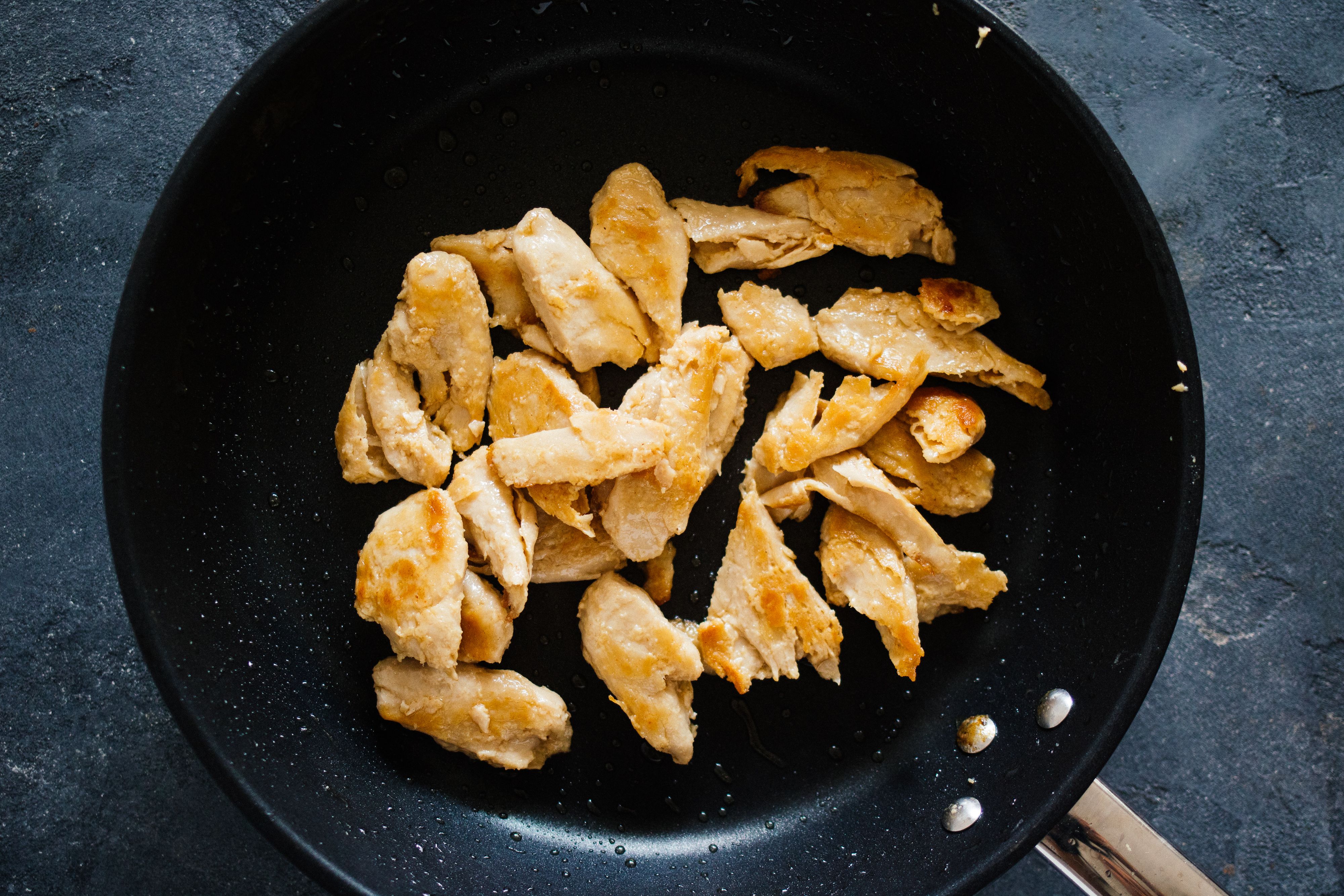 R98 Vegan Thai Coconut Soup with “Chicken“