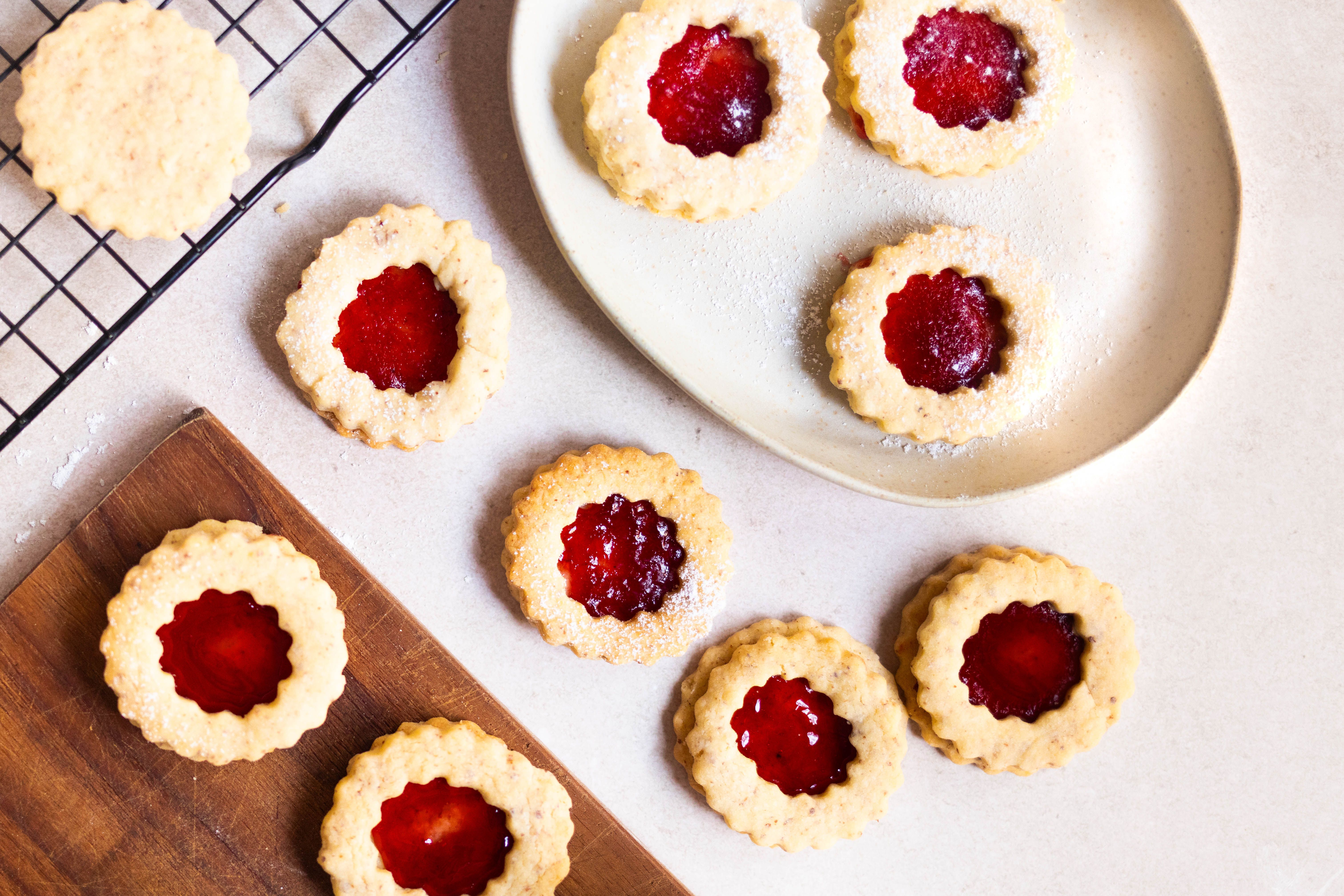 Vegan Linzer Cookies