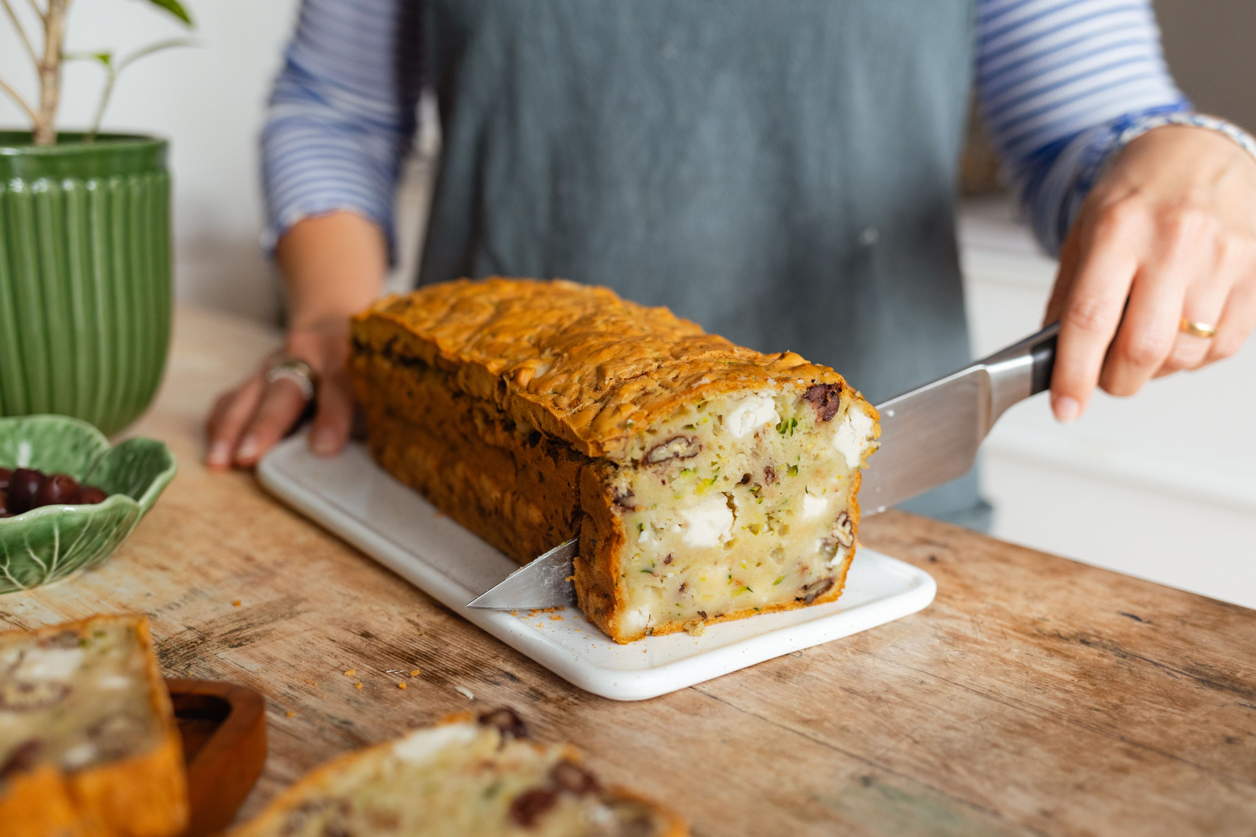 R776 Vegan Zucchini Bread with „Feta“ and Pecans